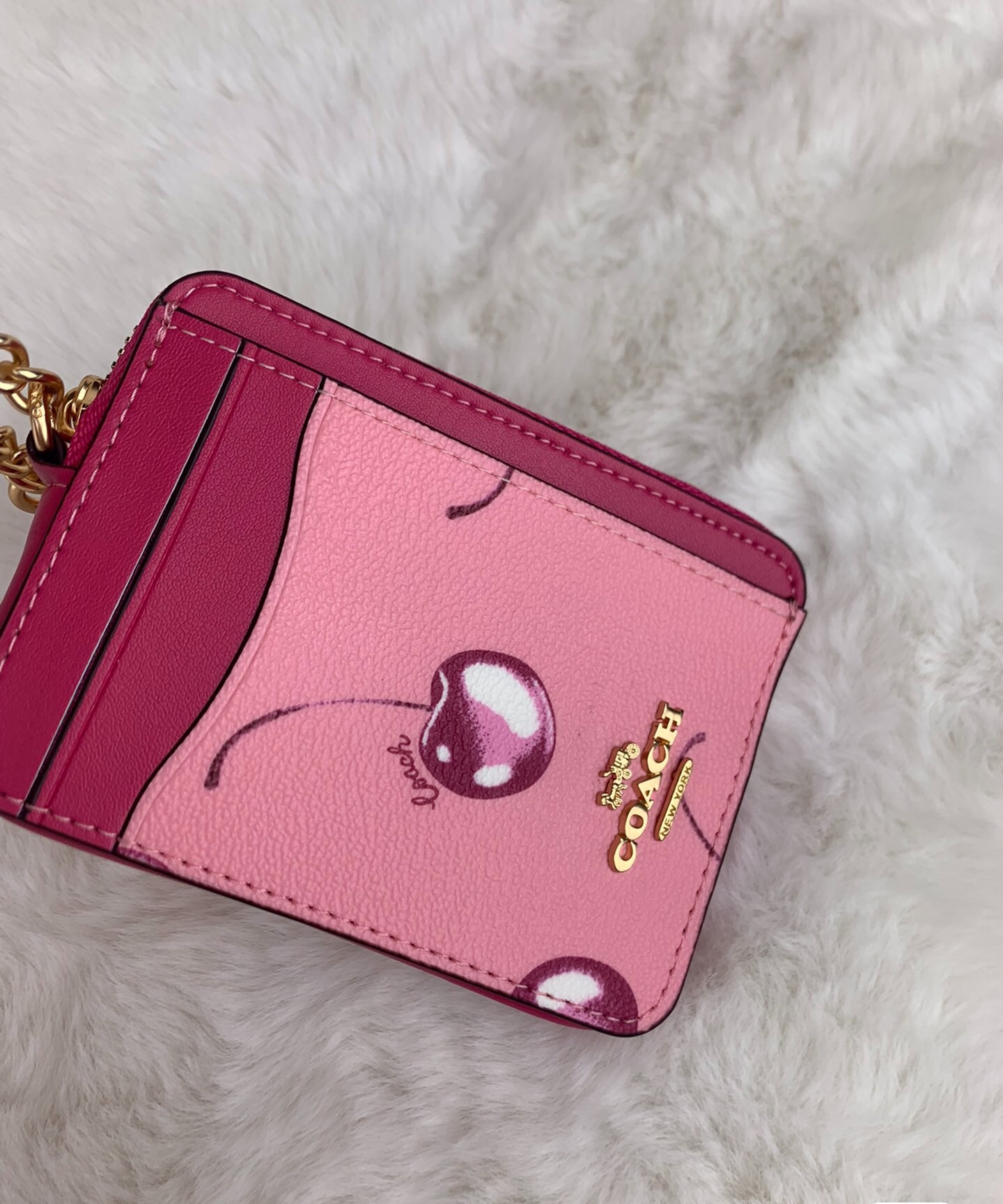 Coach ～Coach 新品 链条小卡包玫红樱桃