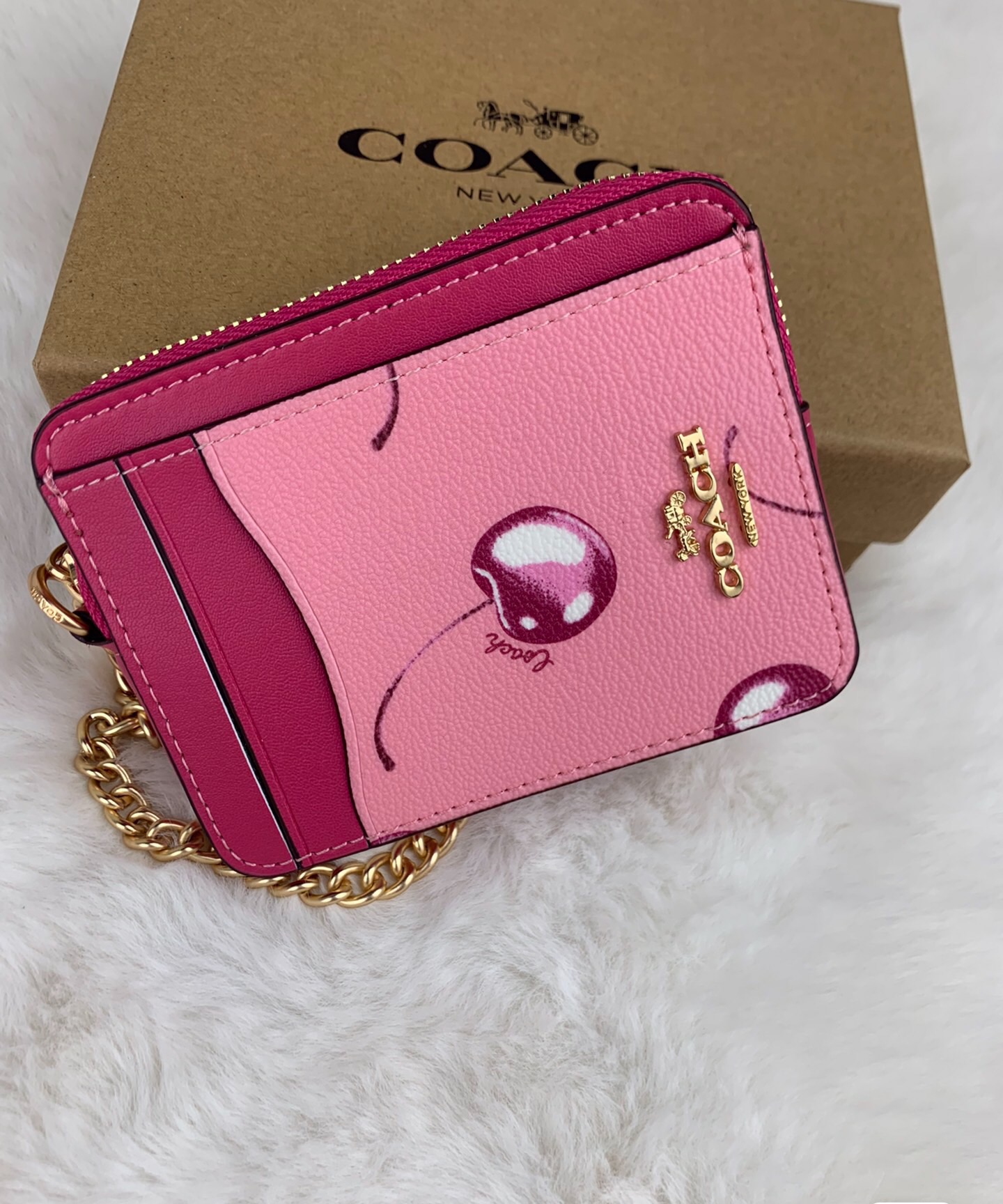 Coach ～Coach 新品 链条小卡包玫红樱桃