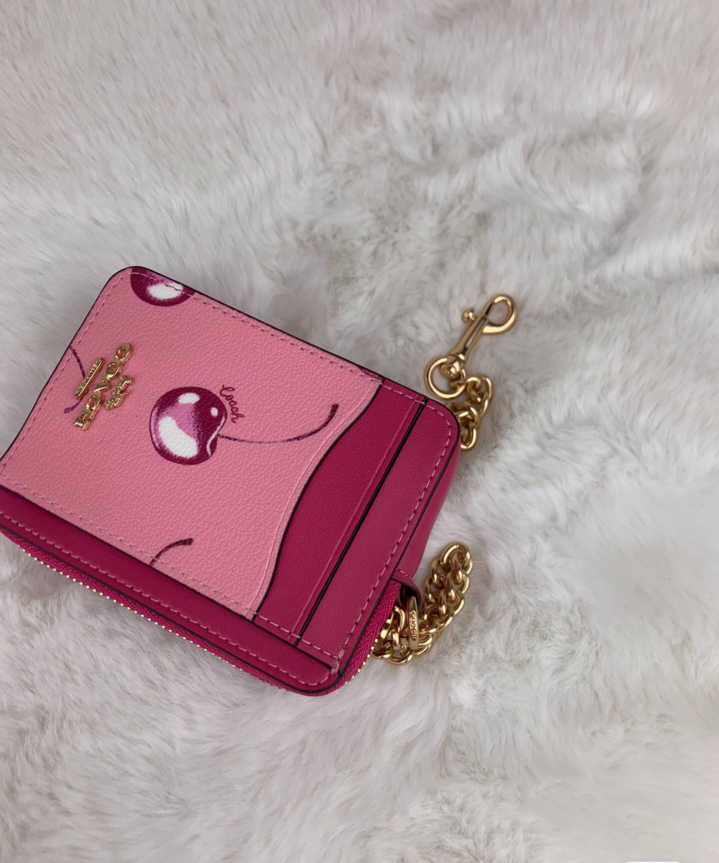 Coach ～Coach 新品 链条小卡包玫红樱桃