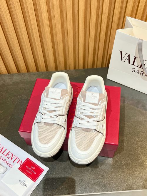 Valentino One Stud Couple Sneakers: 2025 Unisex Style for Ultimate Comfort