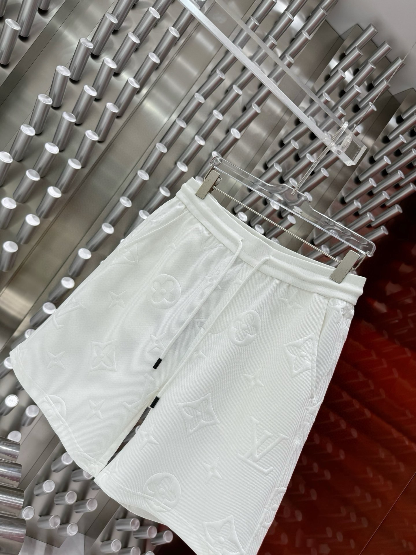 Louis Vuitton Vidal 2024 Collection: Heavy Oxen Fabric Boxer Shorts for Gender Equality - 图片 3