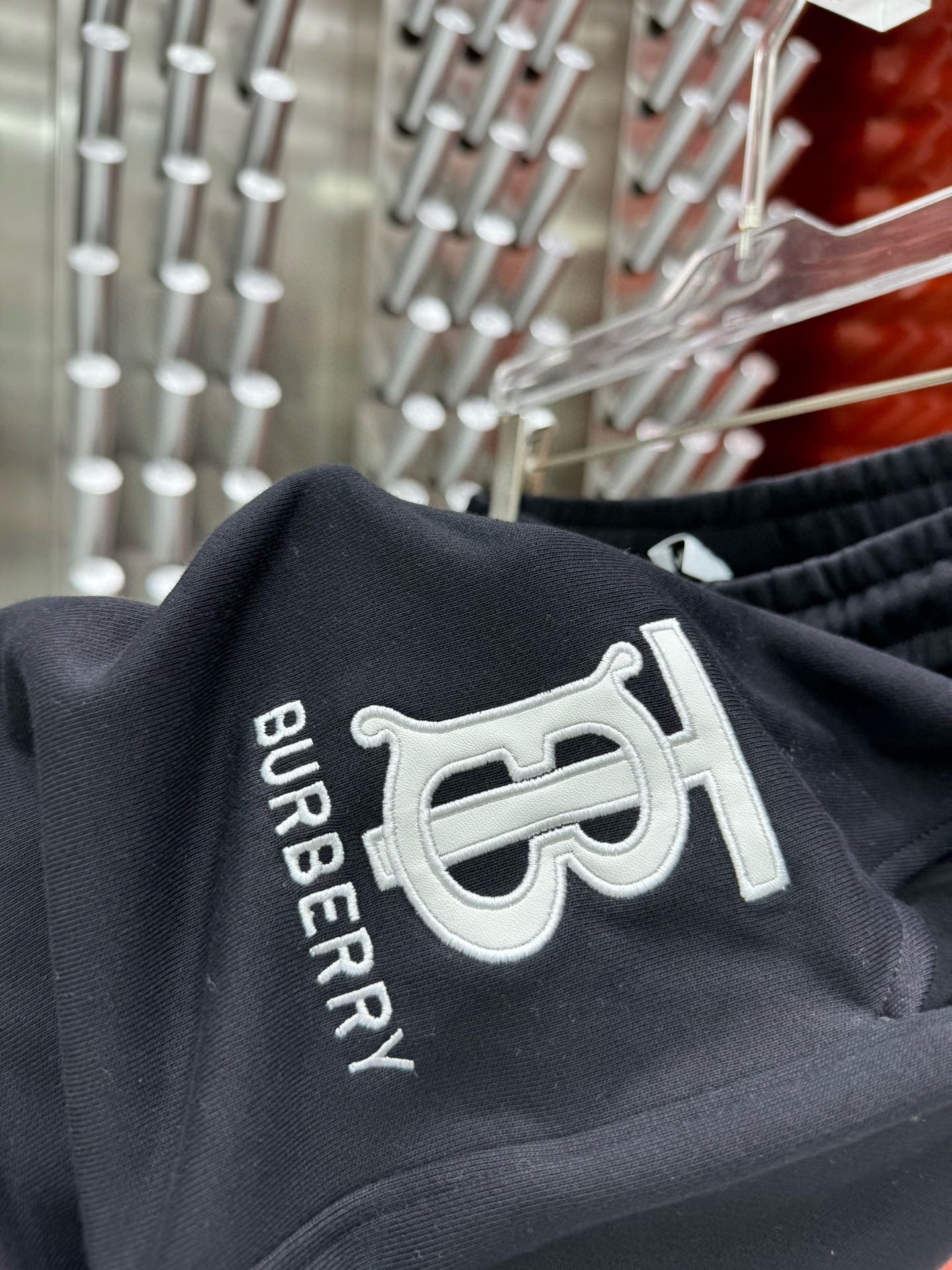 Fashion Update: BBR Burberry Barbara Unveils New Gender-Neutral Collection in 2024 - 图片 7