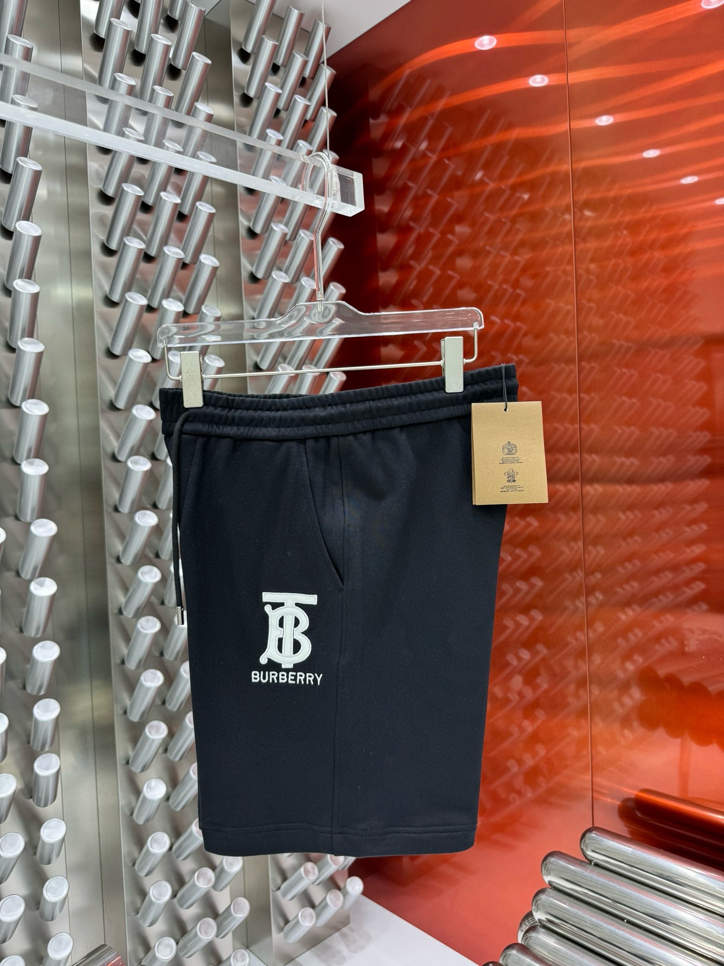 Fashion Update: BBR Burberry Barbara Unveils New Gender-Neutral Collection in 2024 - 图片 9