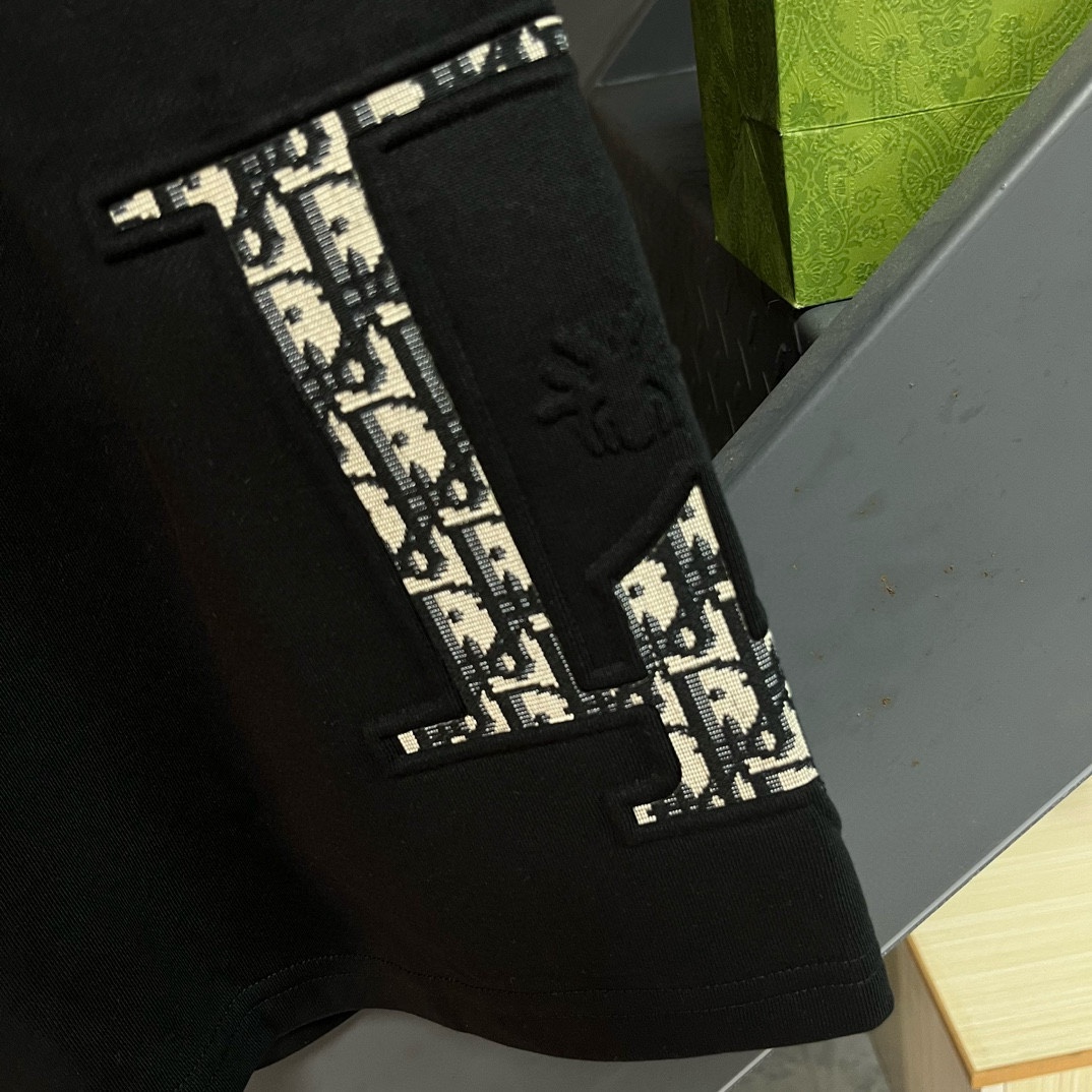 DIOR Dior 2024s: Heavy Oxen Fabric Shorts for Gender Equality in Black and White - 图片 4