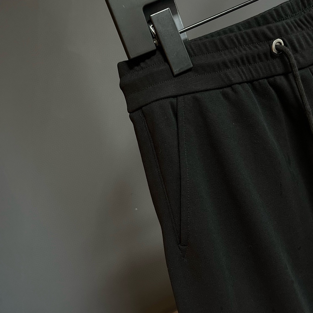 DIOR Dior 2024s: Heavy Oxen Fabric Shorts for Gender Equality in Black and White - 图片 5