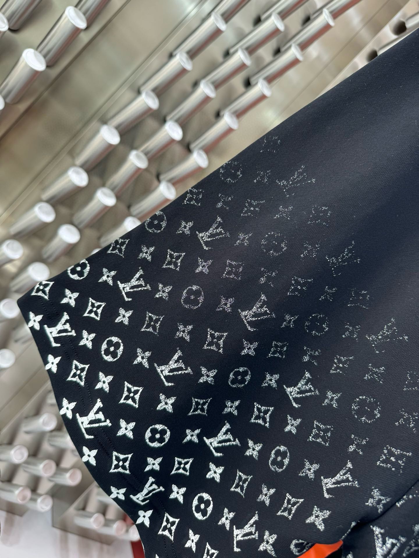 LV Louis Vuitton 2024s T-Shirt Collection: Fine Embroidery, Gender-Neutral, High-Quality Cotton - 图片 9