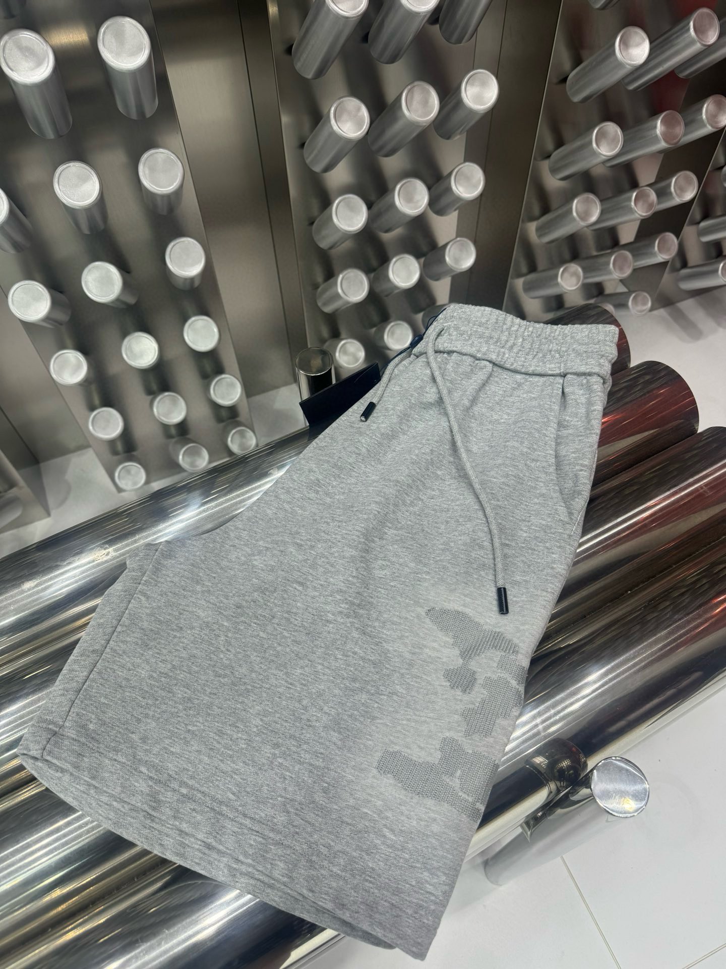 LV Louis Vuitton 2024s Gender-Neutral Black Box Shorts in Heavy Oxen Fabric - 图片 9
