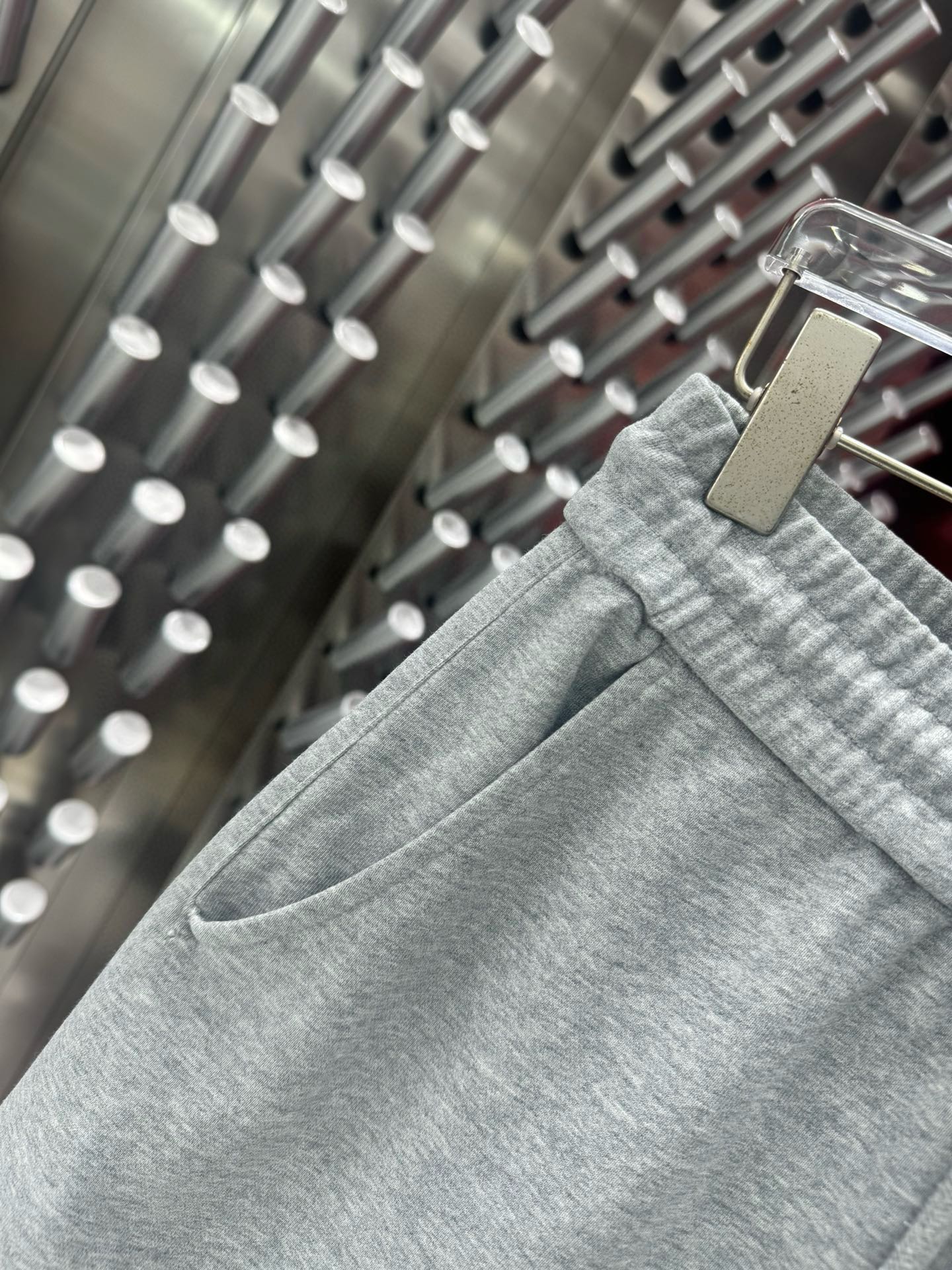 LV Louis Vuitton 2024s Gender-Neutral Black Box Shorts in Heavy Oxen Fabric - 图片 5