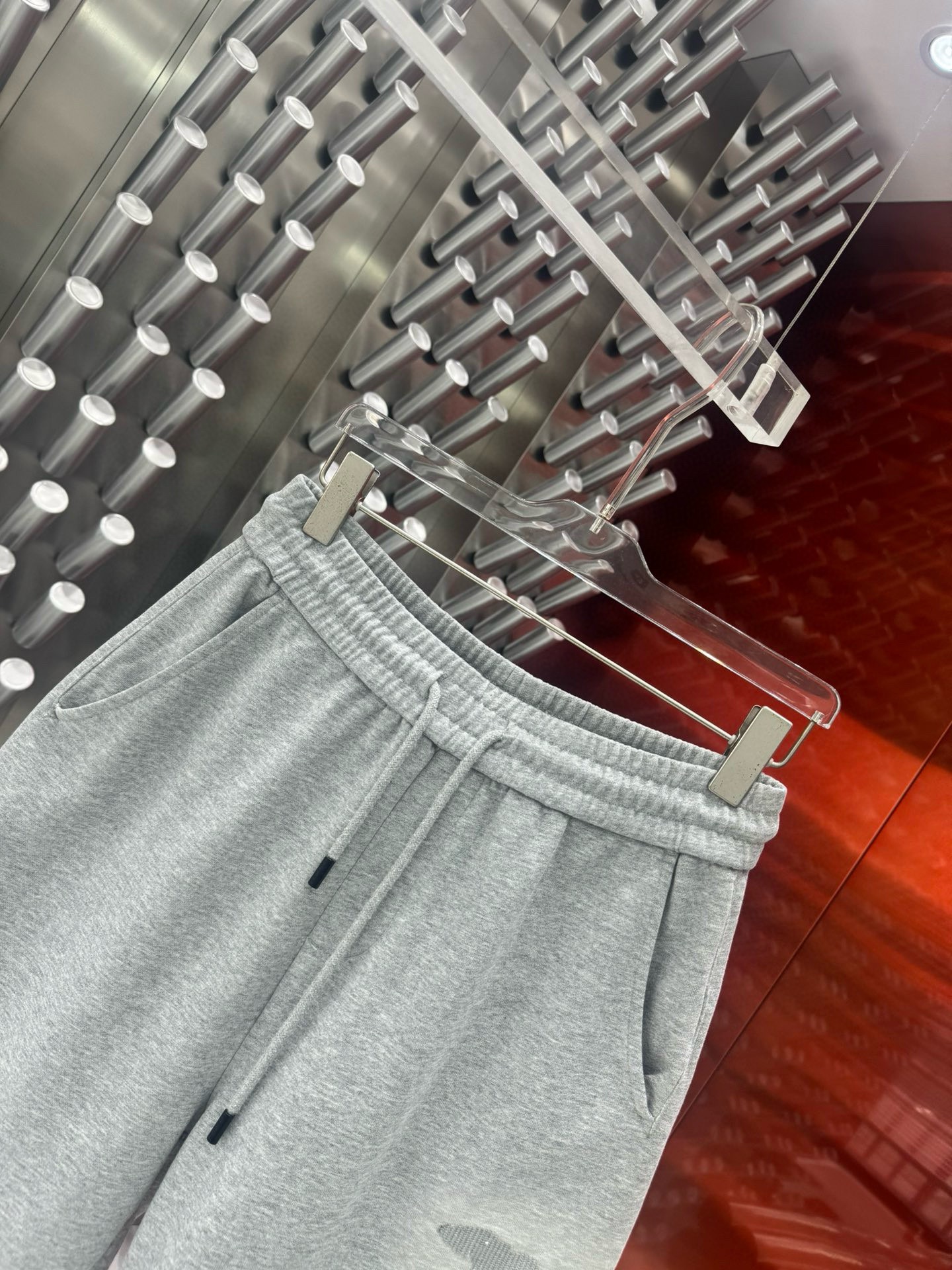 LV Louis Vuitton 2024s Gender-Neutral Black Box Shorts in Heavy Oxen Fabric - 图片 2