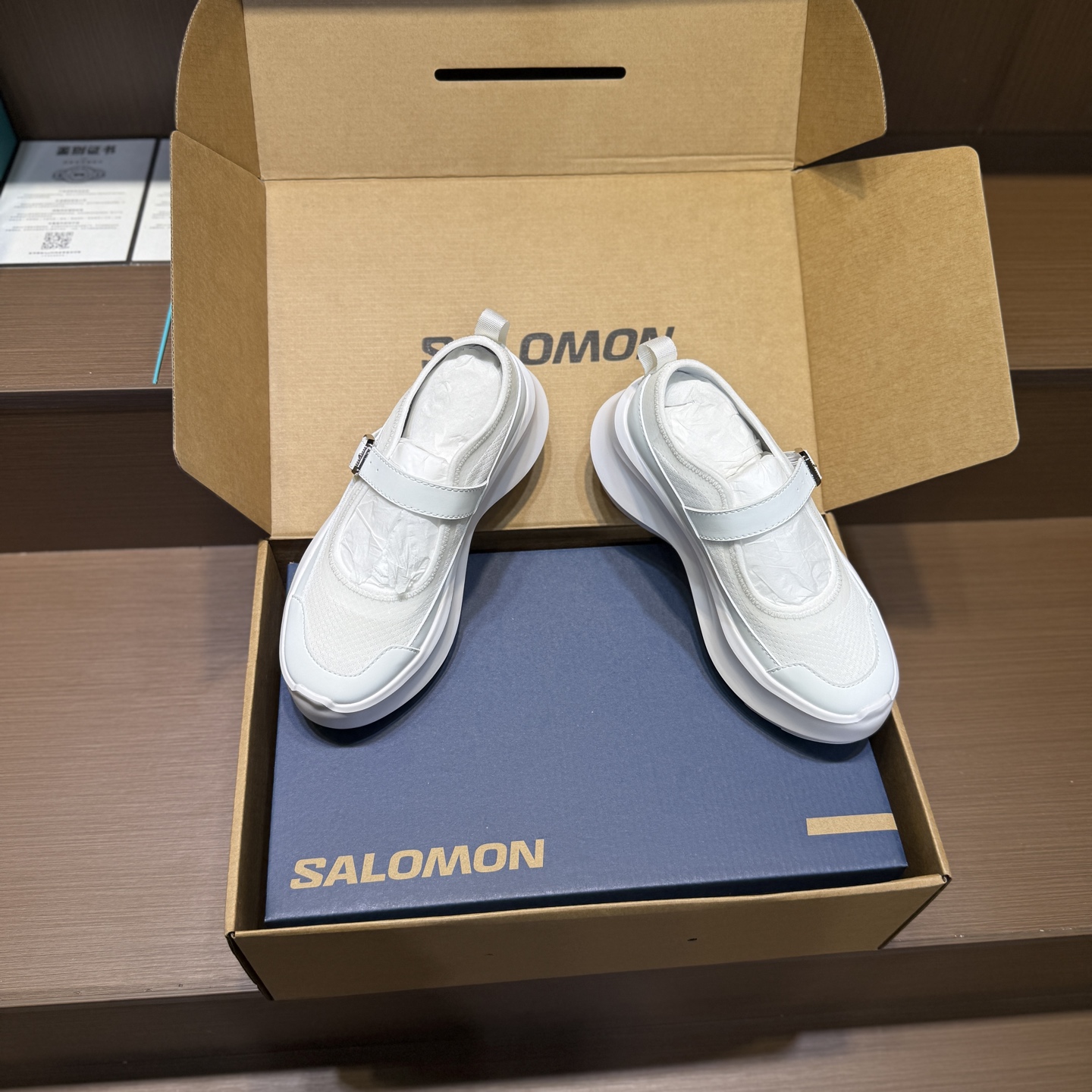 “CDG x SALOMONP High-Floor Black & White Leisure Shoes: Cozy, Soft, & Stylish” - 图片 5