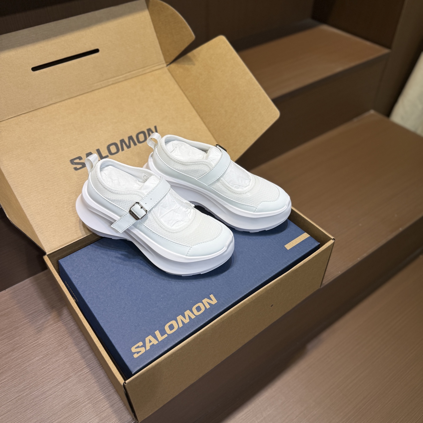 “CDG x SALOMONP High-Floor Black & White Leisure Shoes: Cozy, Soft, & Stylish” - 图片 3
