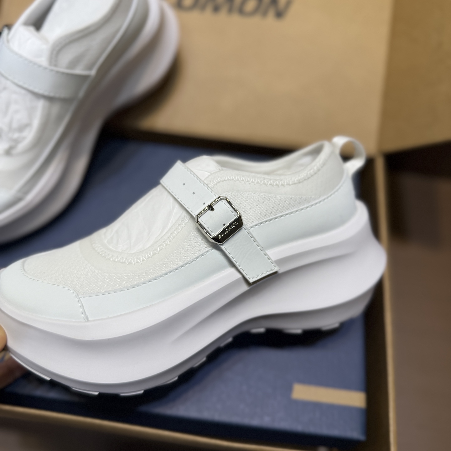 “CDG x SALOMONP High-Floor Black & White Leisure Shoes: Cozy, Soft, & Stylish” - 图片 4