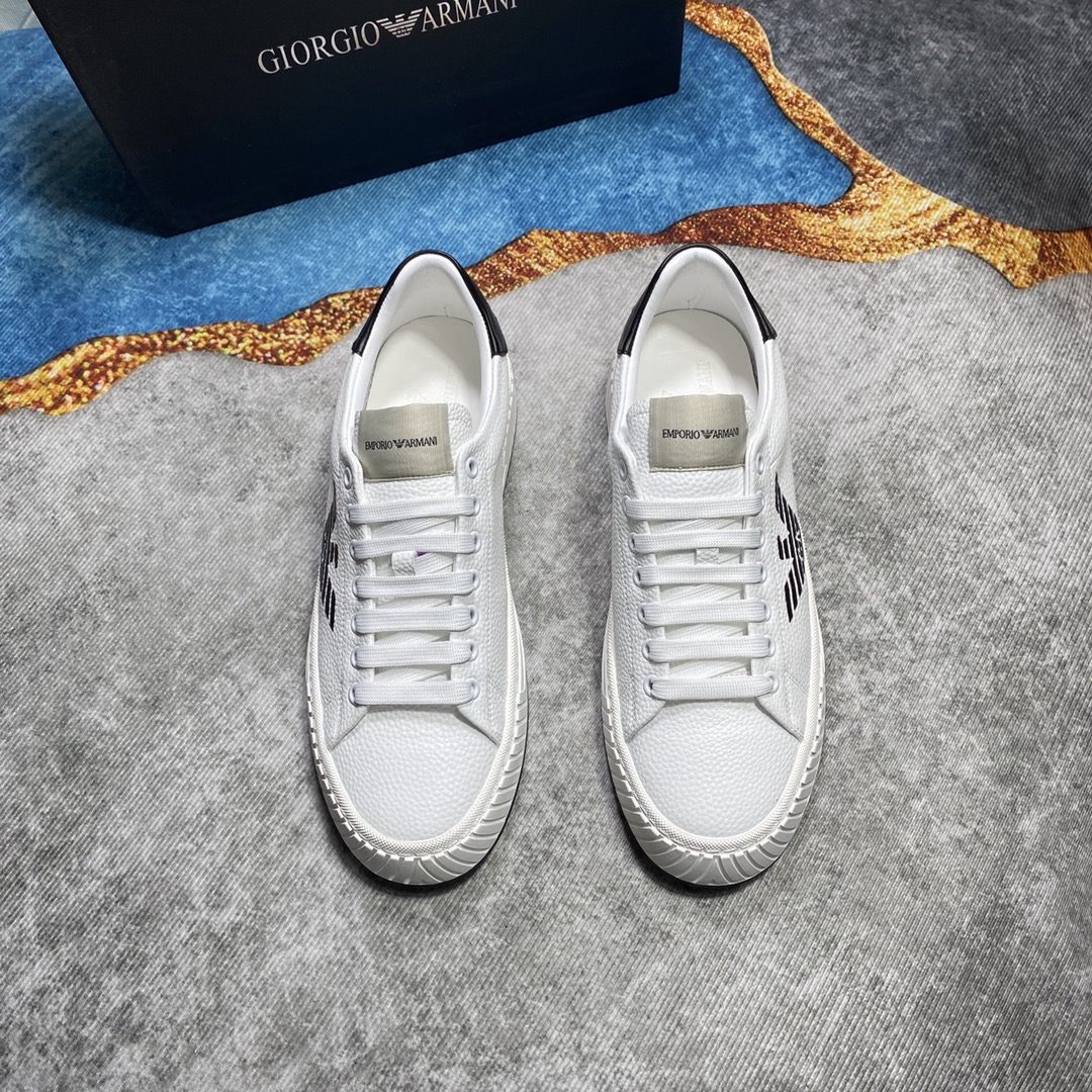 NO:274321,P Emporio Armani, the latest product in 2025, a super stylish casual shoe!  Selected top layer calfskin washing sheep's shoes with exquisite craftsmanship pattern decoration logo, handsome on the feet, 38-44 (45 customized),,armani,cowhide19860909P Emporio Ar阿玛尼,2025最新品,,超级有范儿的一款休闲鞋！精选头层小牛皮水洗羊里鞋舌精致工艺图案装饰logo,上脚帅气十足,码数38-44(45定做),,armani,cowhide,Men's shoes