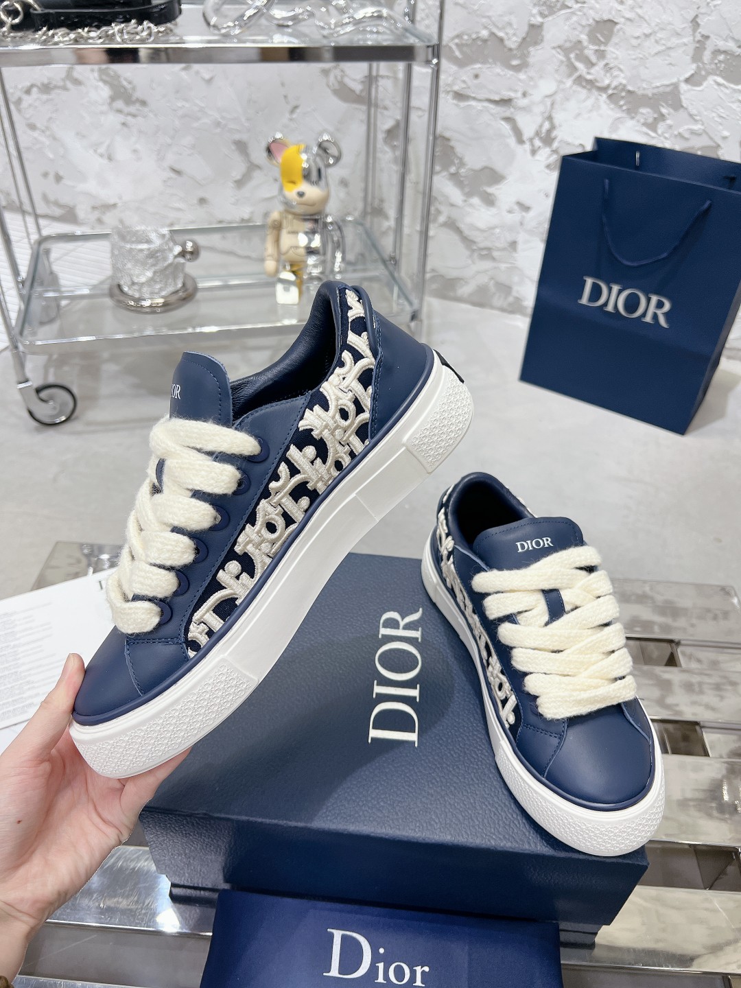 Dior B33 Series Unisex Casual Sneakers in Gray Leather with CD Diamond 6 a1698336331229 1287