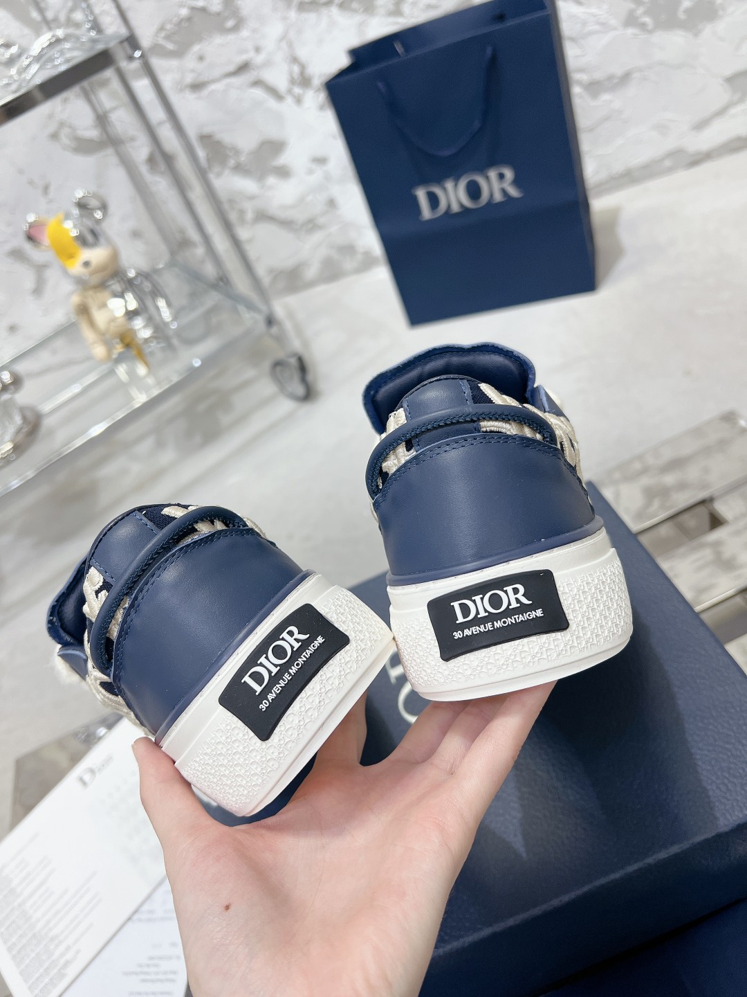 Dior B33 Series Unisex Casual Sneakers in Gray Leather with CD Diamond 8 a1698336331412 8135