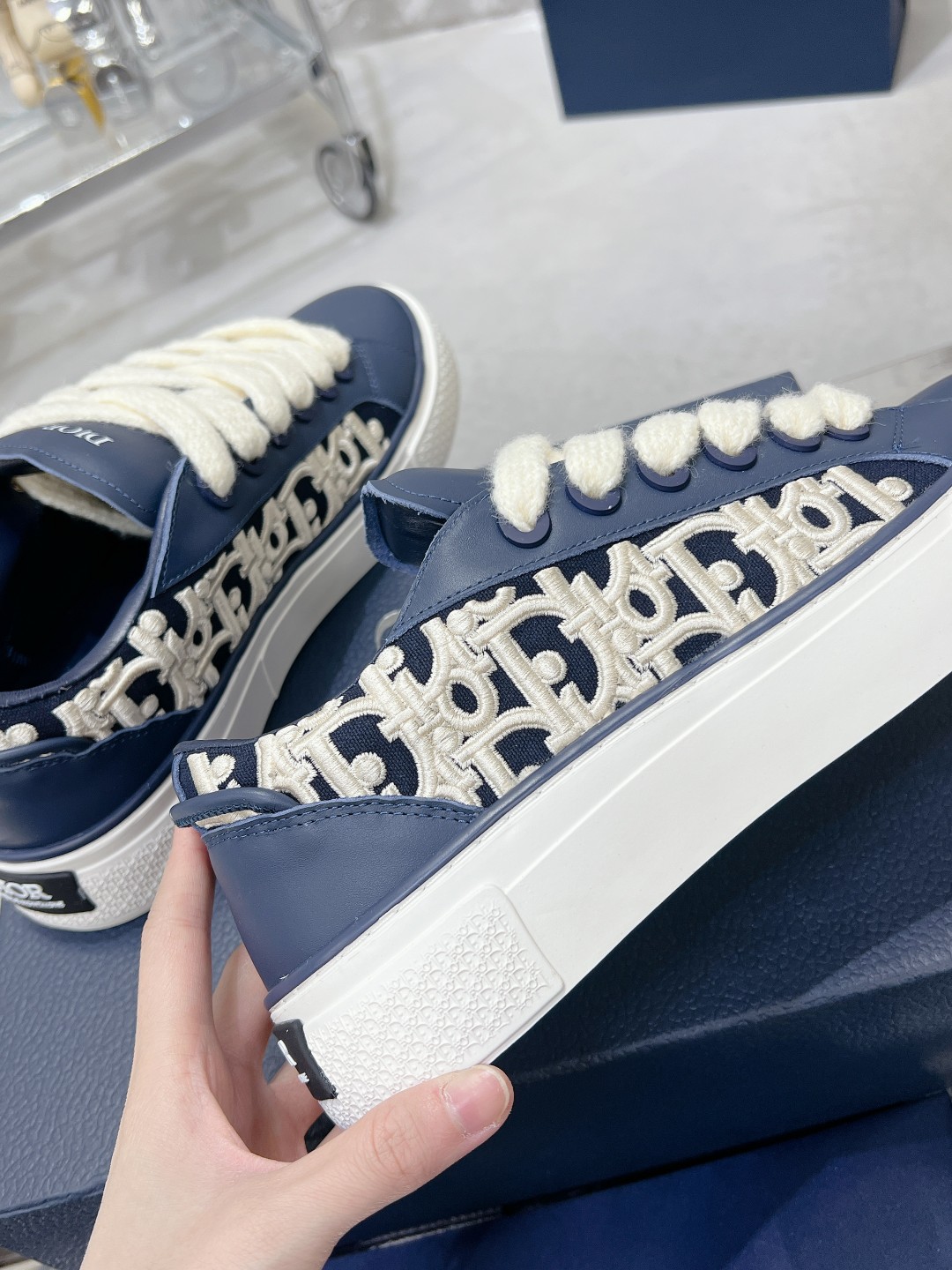 Dior B33 Series Unisex Casual Sneakers in Gray Leather with CD Diamond 9 a1698336331487 3341