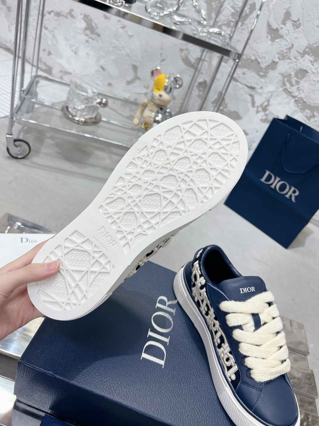Dior B33 Series Unisex Casual Sneakers in Gray Leather with CD Diamond 10 a1698336331573 3303