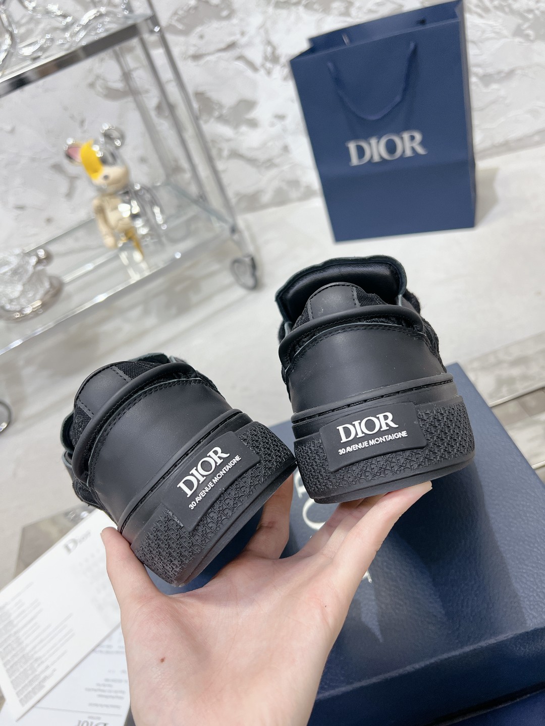 Dior B33 Series Unisex Casual Sneakers in Gray Leather with CD Diamond Canvas 7 a1698336363975 5840