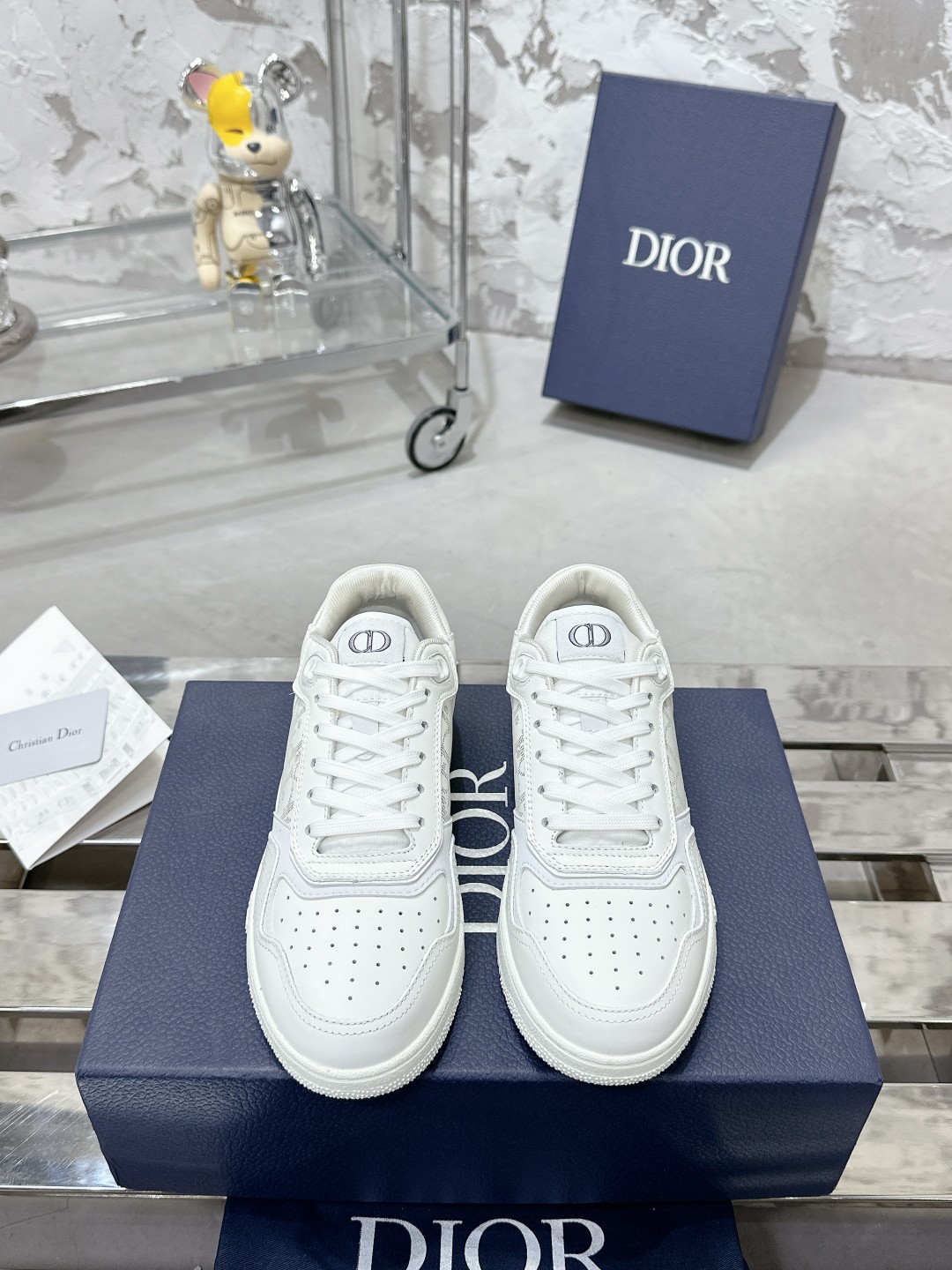 NO:235177,D*OR Di*Ao classic casual hot series [B27 couple casual shoes] Based on the style of classic sneakers, add deconstructed elements to design. The classic brand digital logo is perfectly presented at the tail of the shoe. The circle is surrounded by the shoe line 