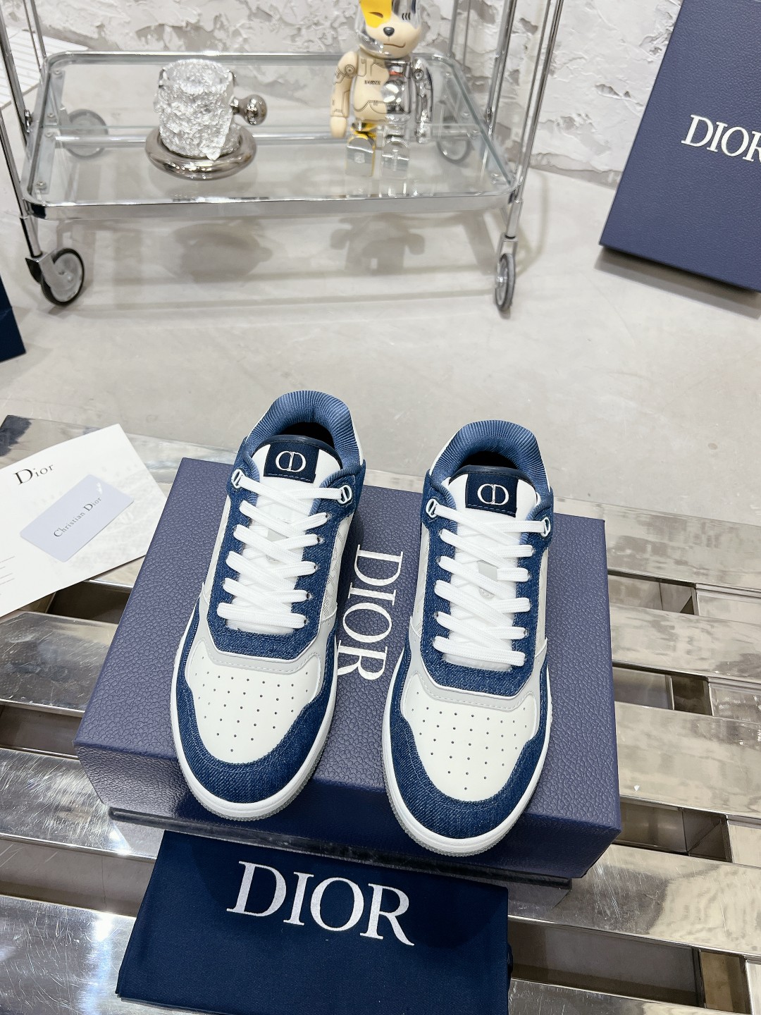NO:235190,D*OR Di*Ao classic casual hot series [B27 couple casual shoes] Based on the style of classic sneakers, add deconstructed elements to design. The classic brand digital logo is perfectly presented at the tail of the shoe. The circle is surrounded by the shoe line 