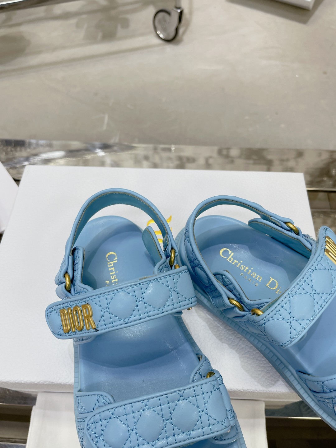 DIOR混種羊皮DiorAct涼鞋 - 軽量で快適なデザイン