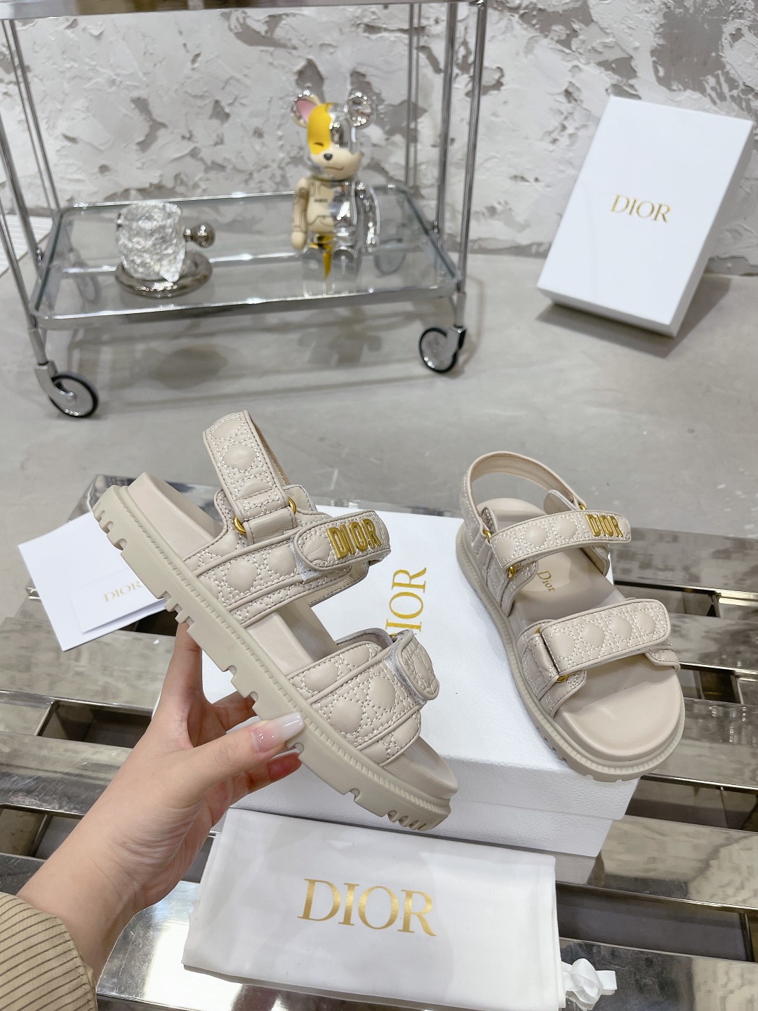 DIOR混種羊皮DiorAct凉鞋 - 軽量で快適なデザイン