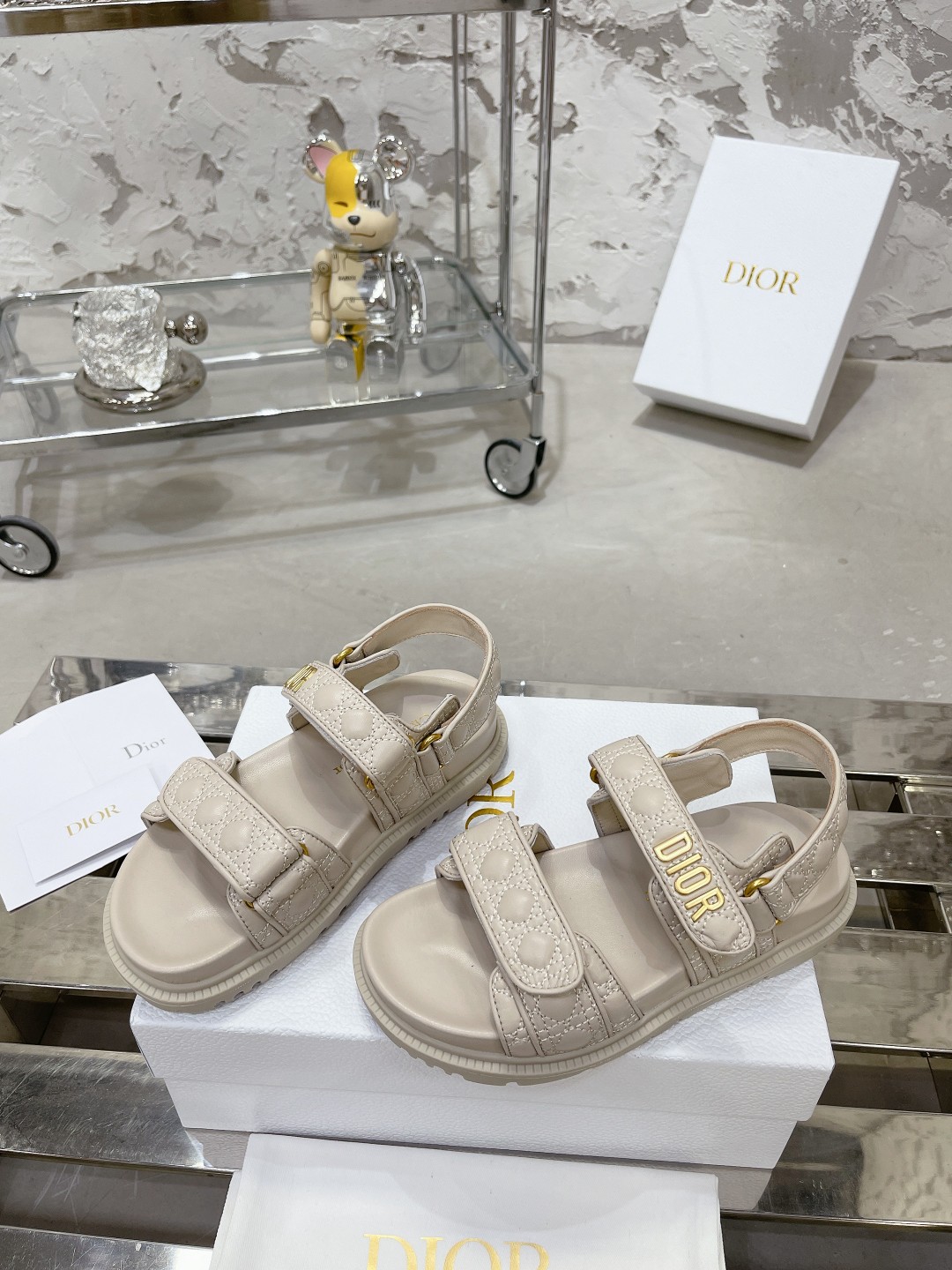 DIOR混種羊皮DiorAct凉鞋 - 軽量で快適なデザイン