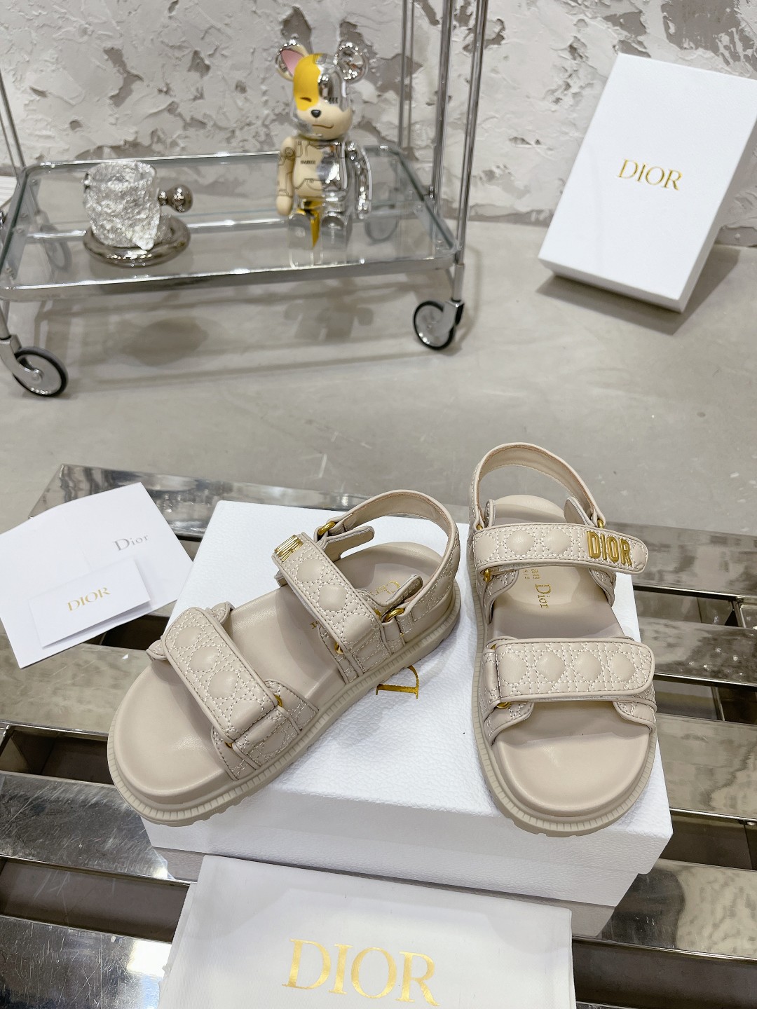 DIOR混種羊皮DiorAct凉鞋 - 軽量で快適なデザイン