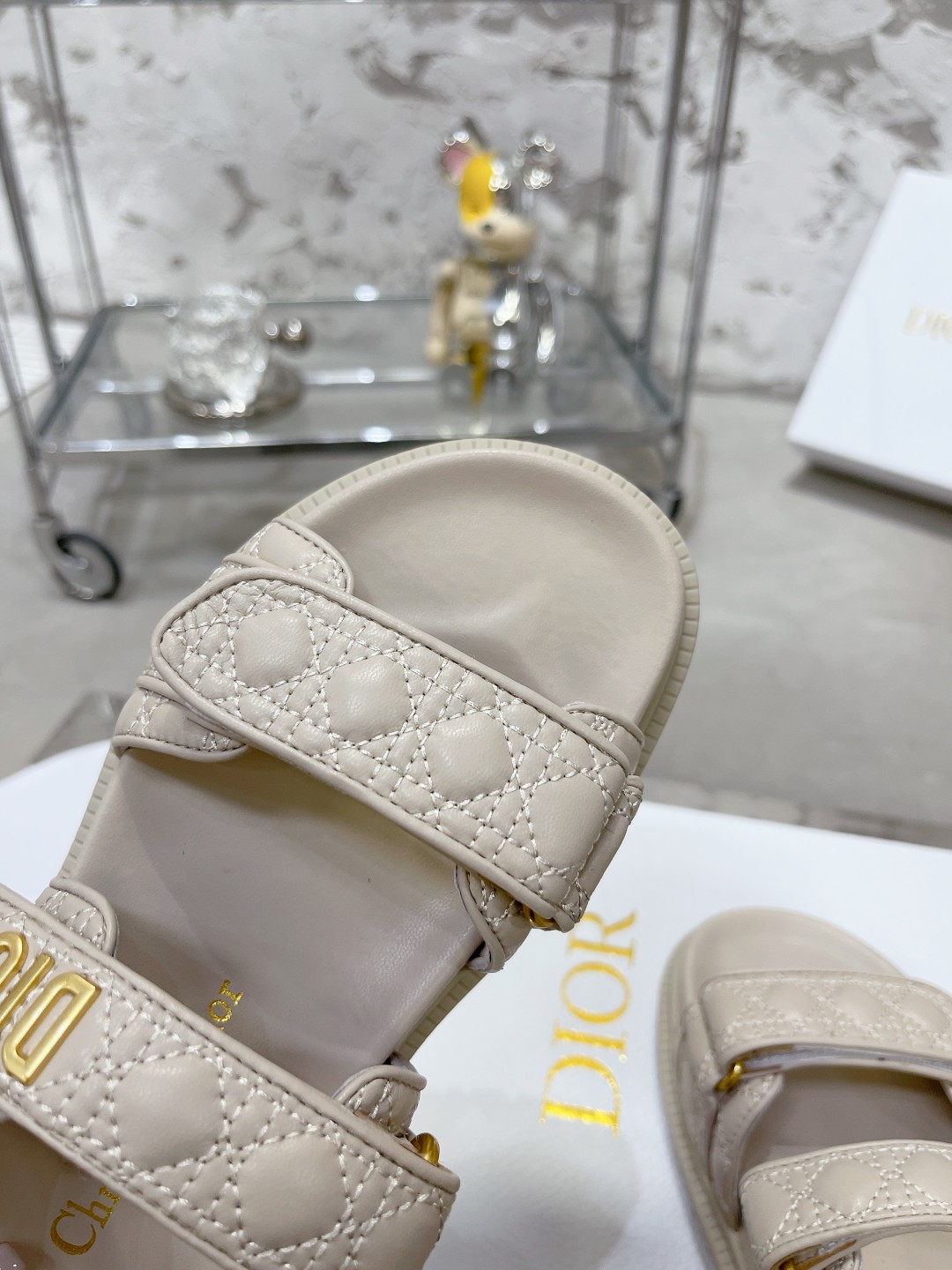 DIOR混種羊皮DiorAct凉鞋 - 軽量で快適なデザイン