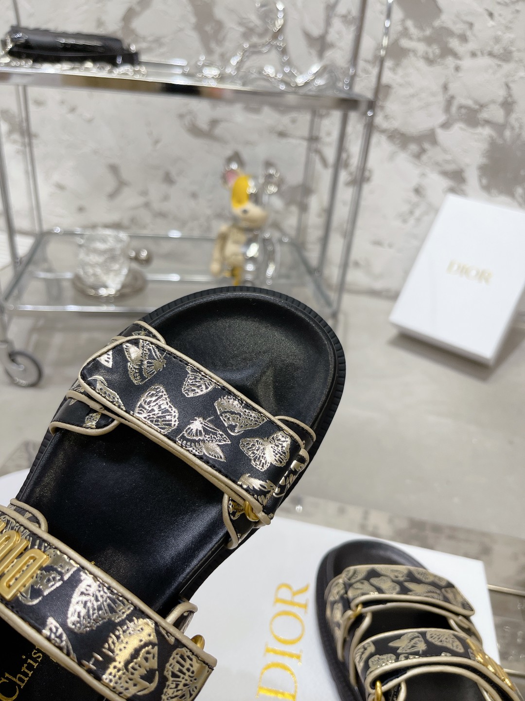 DIOR混種羊皮DiorAct凉鞋 - 軽量で快適なファッションサンダル