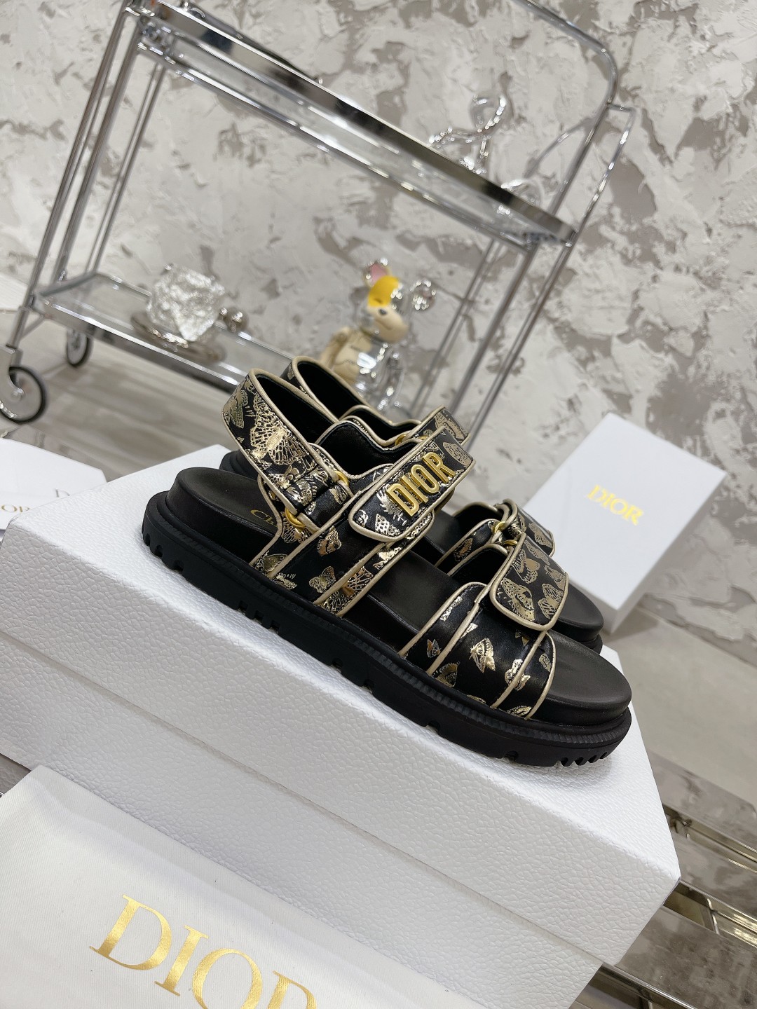 DIOR混種羊皮DiorAct凉鞋 - 軽量で快適なファッションサンダル