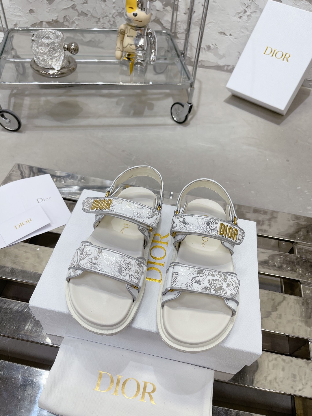 DIOR混種羊皮DiorAct凉鞋 - 軽量で快適なスタイリッシュデザイン