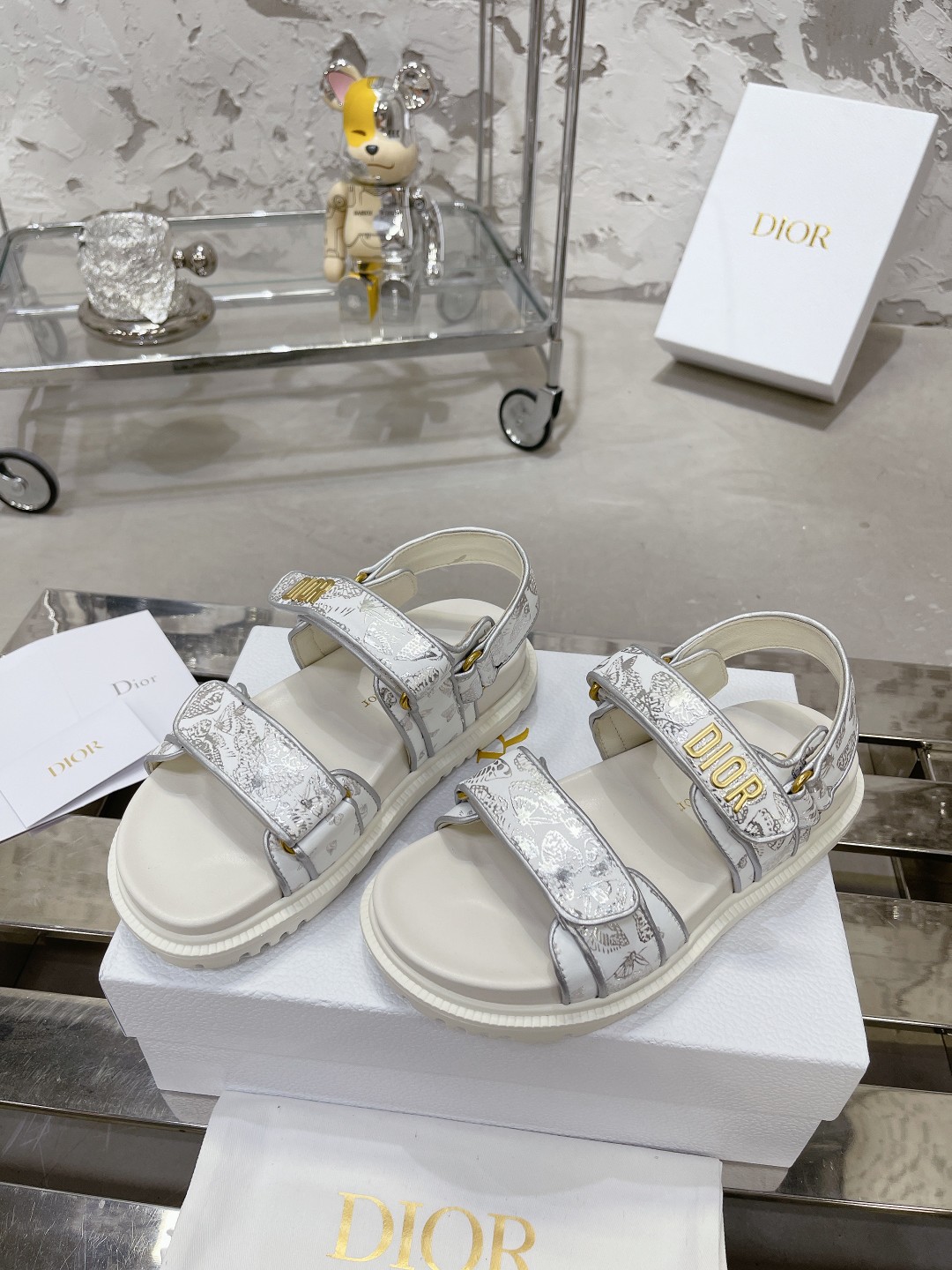 DIOR混種羊皮DiorAct凉鞋 - 軽量で快適なスタイリッシュデザイン