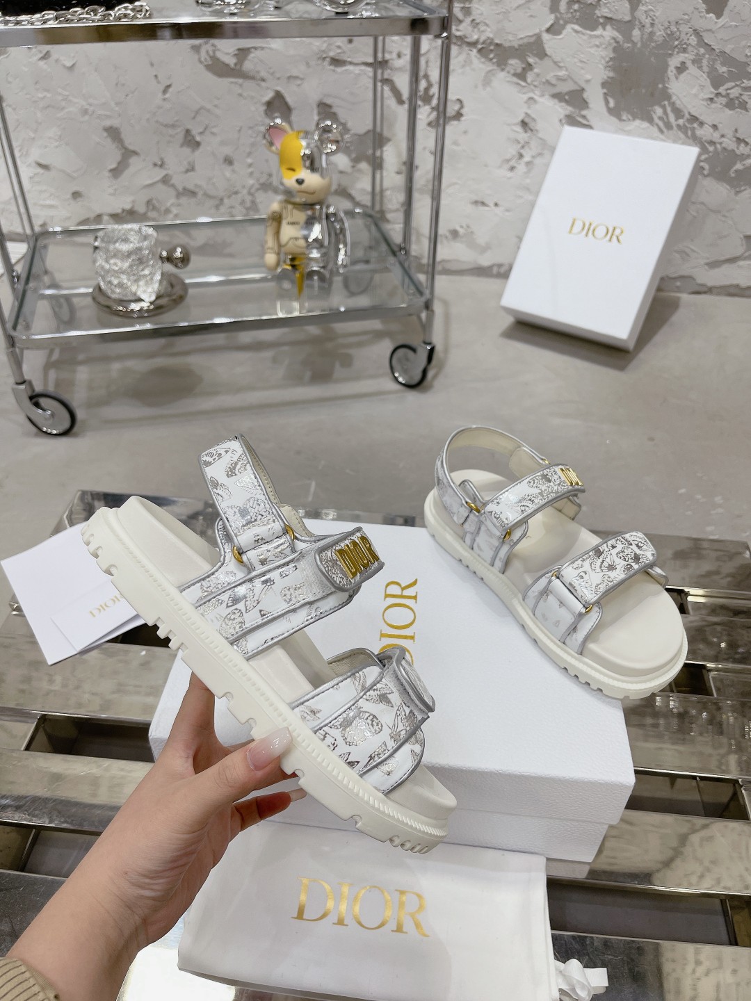 DIOR混種羊皮DiorAct凉鞋 - 軽量で快適なスタイリッシュデザイン