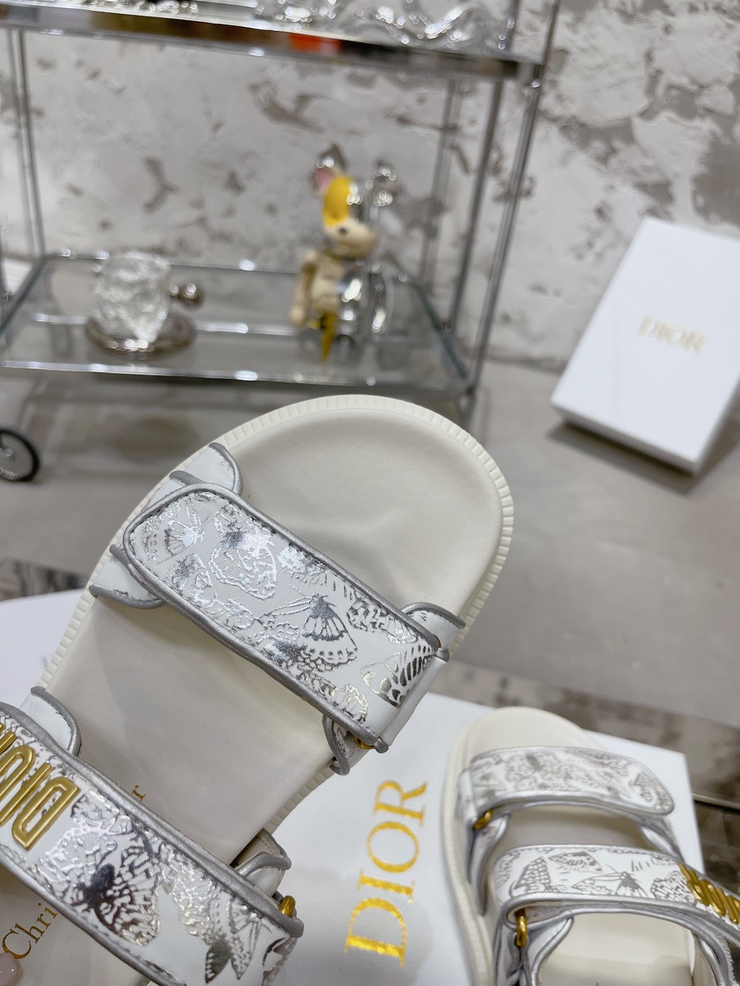 DIOR混種羊皮DiorAct凉鞋 - 軽量で快適なスタイリッシュデザイン