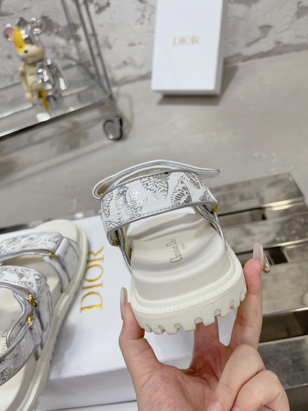 DIOR混種羊皮DiorAct凉鞋 - 軽量で快適なスタイリッシュデザイン