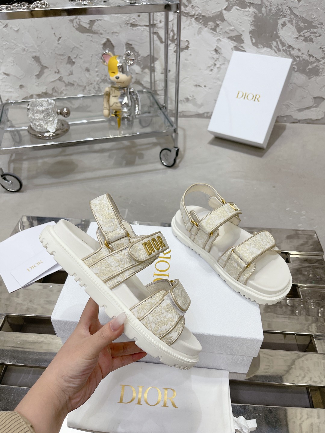 DIOR混種羊皮DiorAct凉鞋 - 軽量で快適なデザイン