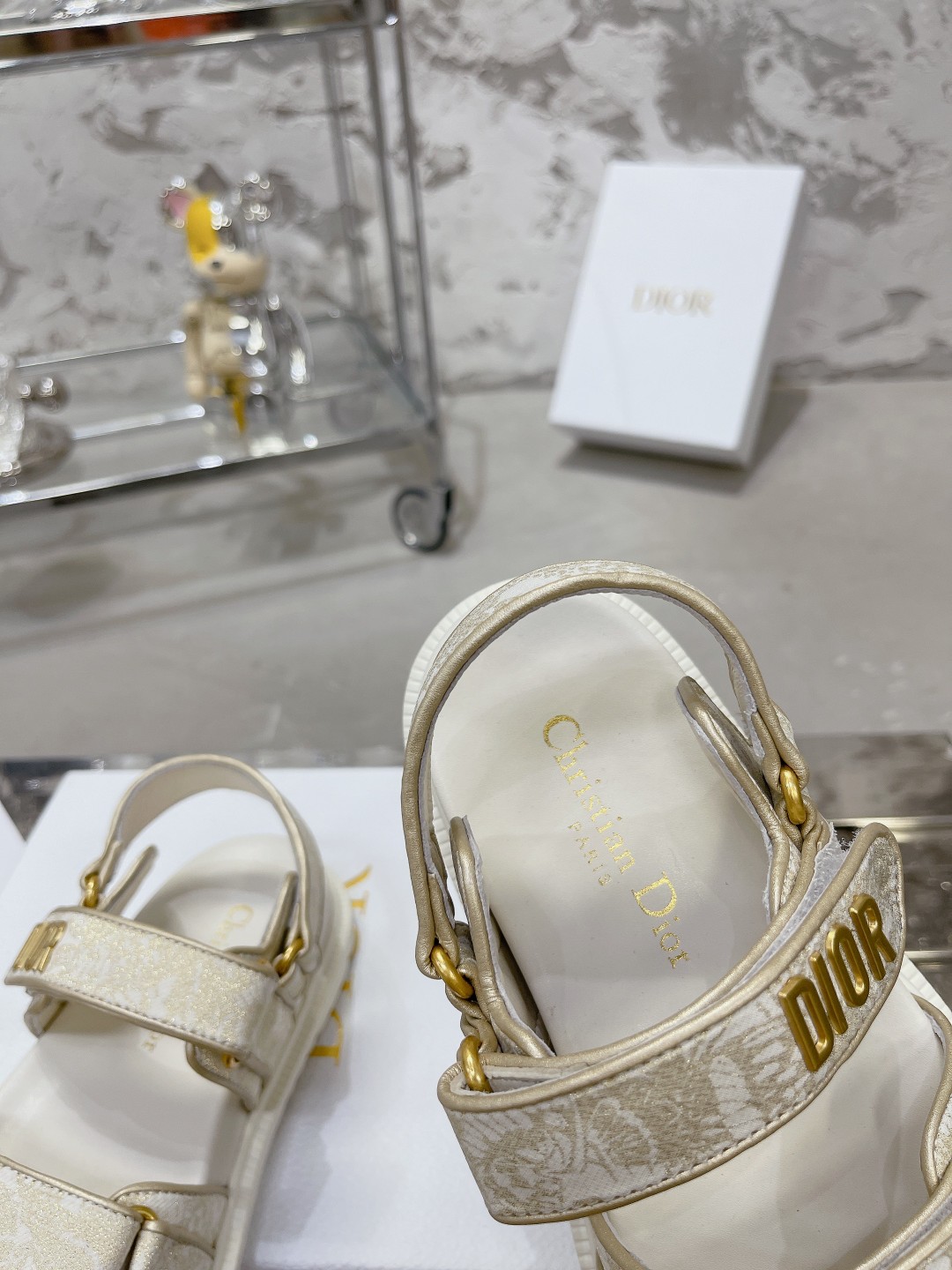 DIOR混種羊皮DiorAct凉鞋 - 軽量で快適なデザイン