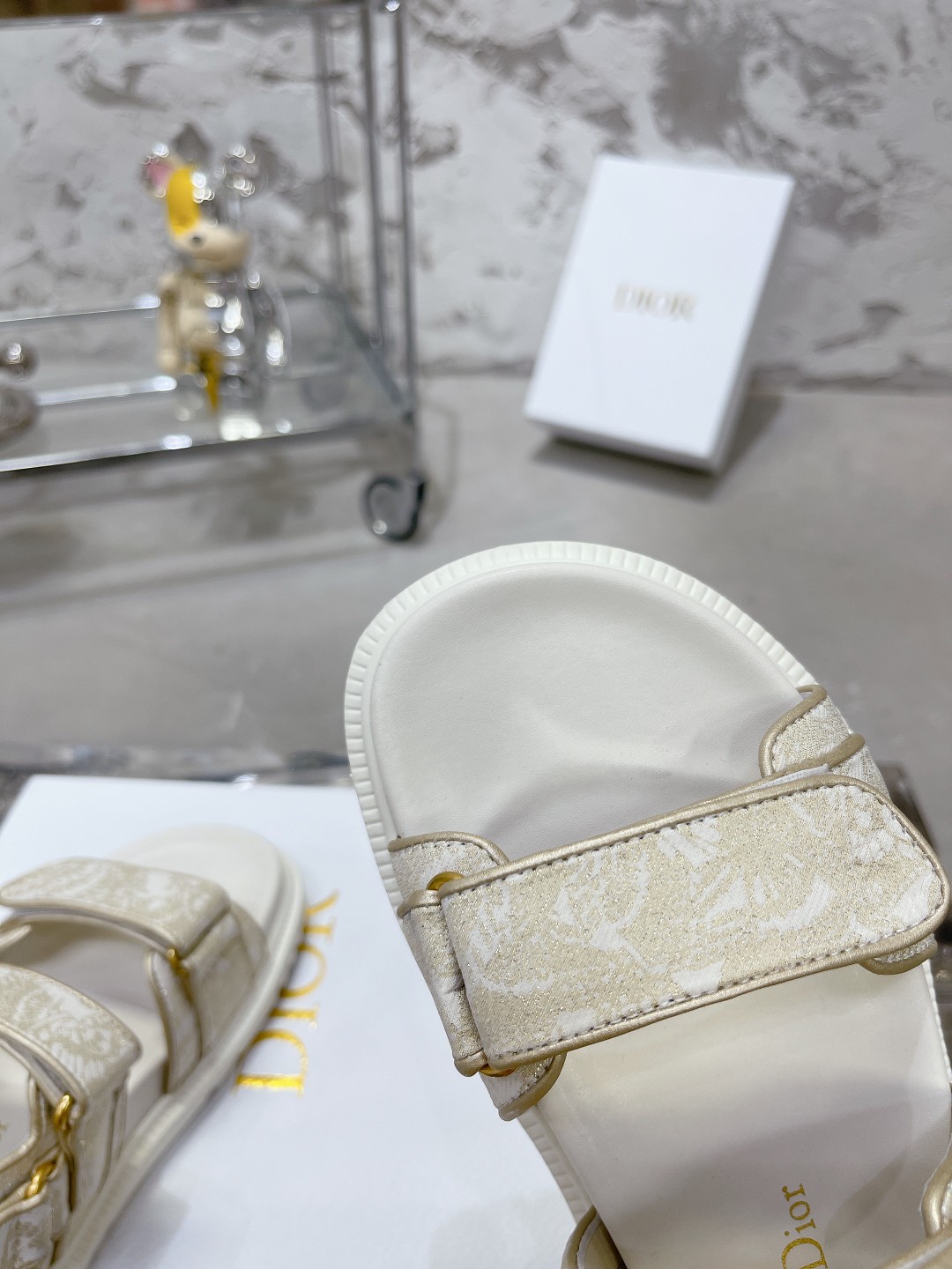 DIOR混種羊皮DiorAct凉鞋 - 軽量で快適なデザイン