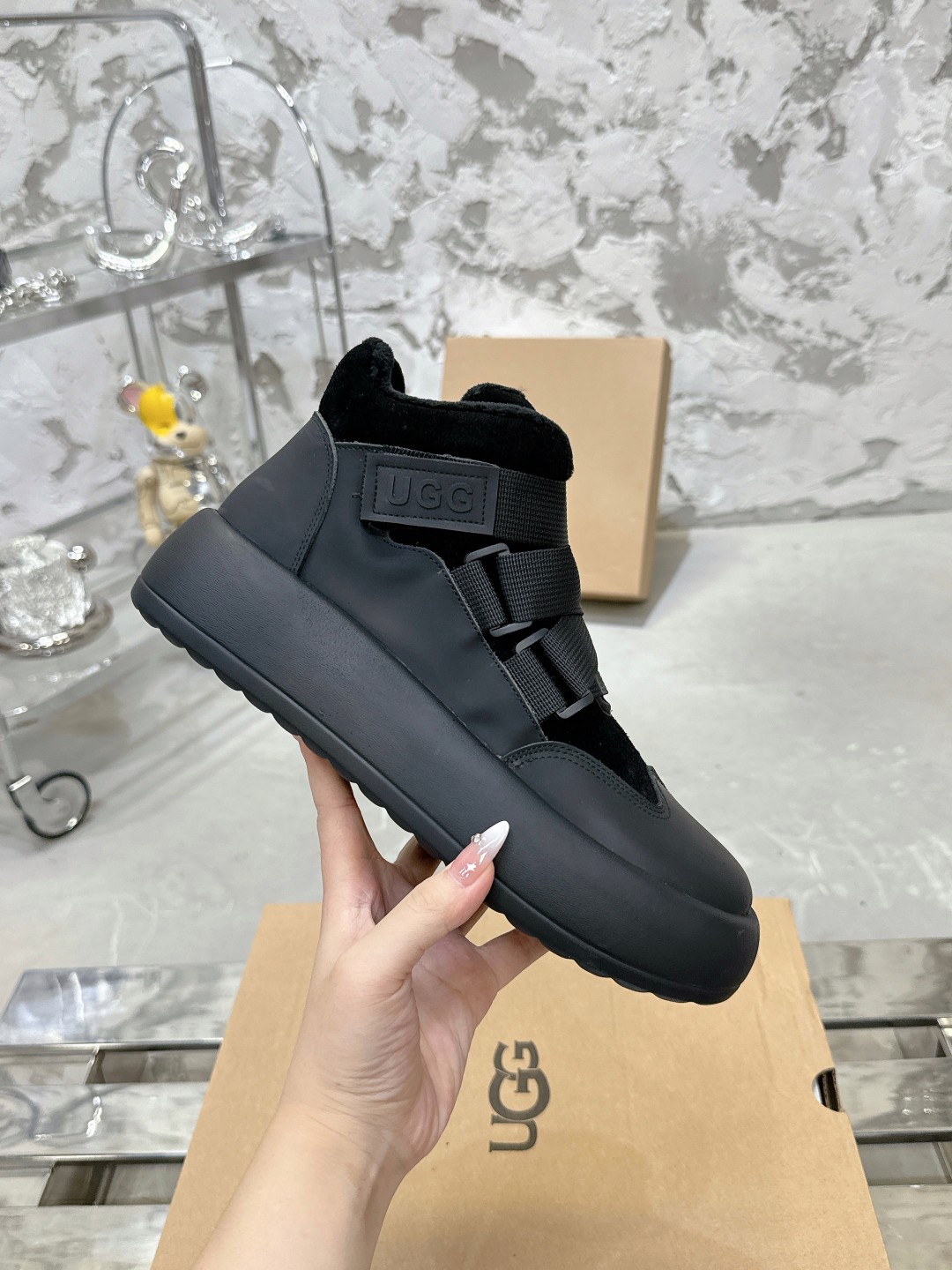 UGG 魔术贴面包鞋 - 超便利な小高帮デザイン