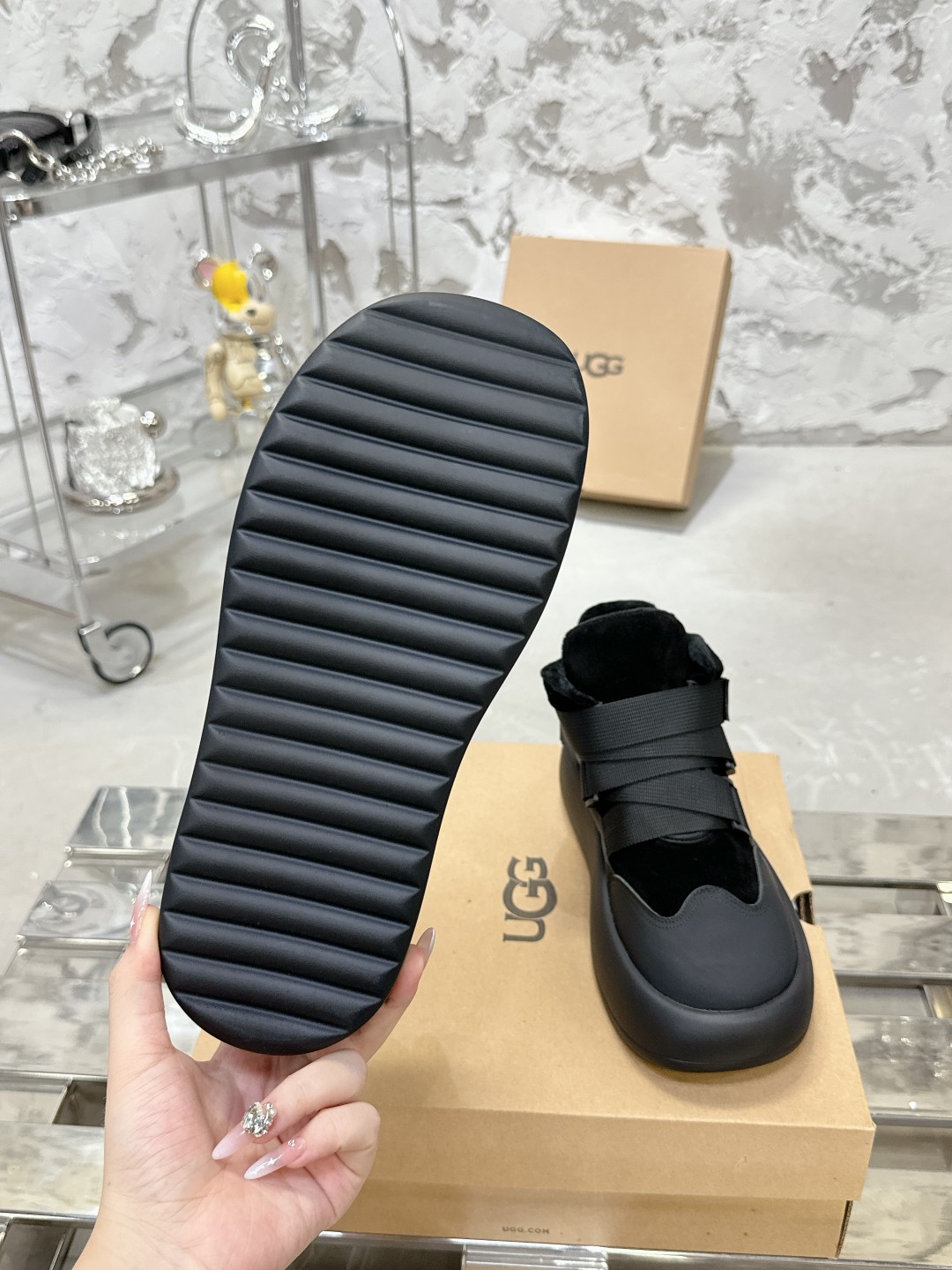 UGG 魔术贴面包鞋 - 超便利な小高帮デザイン