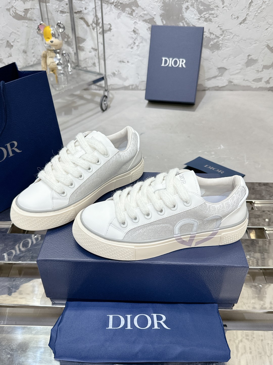 Dior B33 Series Sneakers - Grey Leather with CD Diamond Canvas Inlays 4 a1728937964588 6038