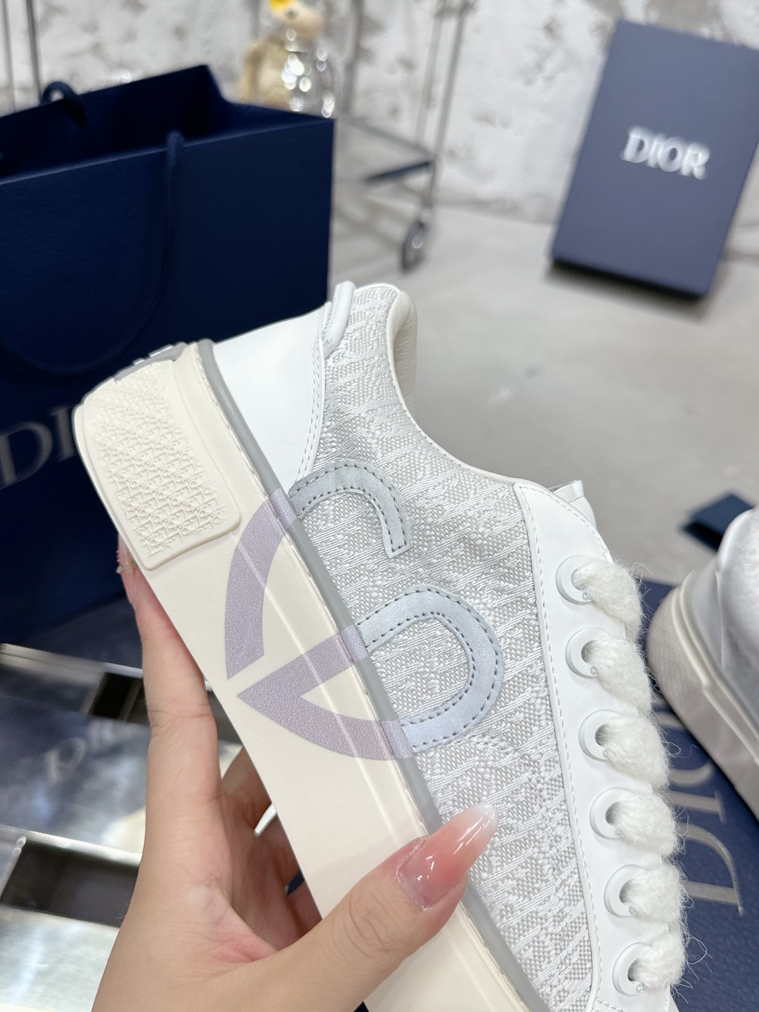 Dior B33 Series Sneakers - Grey Leather with CD Diamond Canvas Inlays 7 a1728937964672 2438