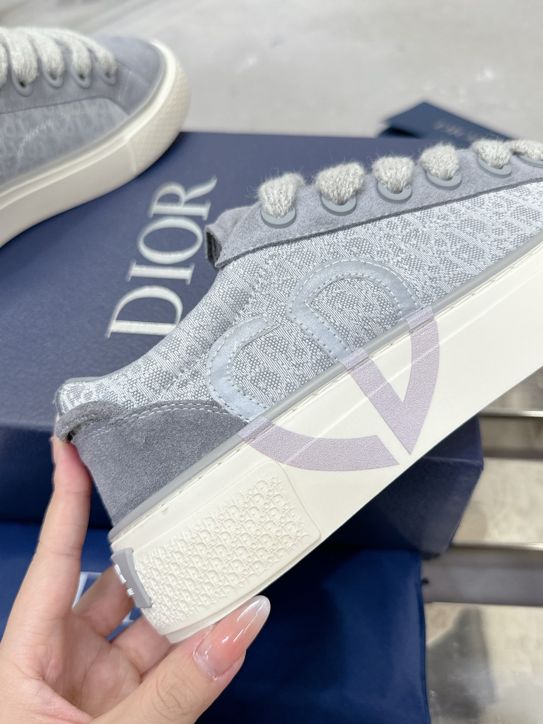 Dior B33 Series Casual Sneakers in Gray Leather with CD Diamond Canvas 9 a1728937996703 6765