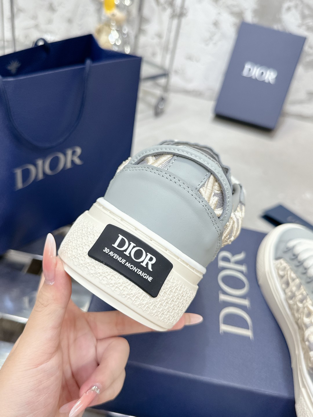 Dior B33 Series Couple Casual Sneakers Dior Gray Leather CD Diamond Pattern 8 a1728938175394 1348