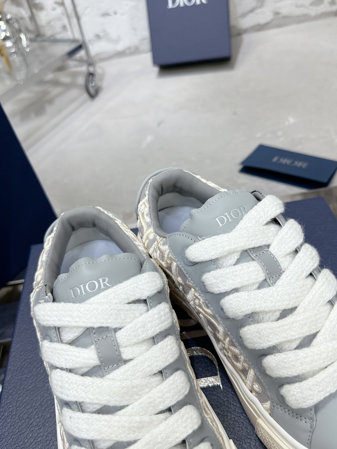 Dior B33 Series Couple Casual Sneakers Dior Gray Leather CD Diamond Pattern 6 a1728938175431 4687