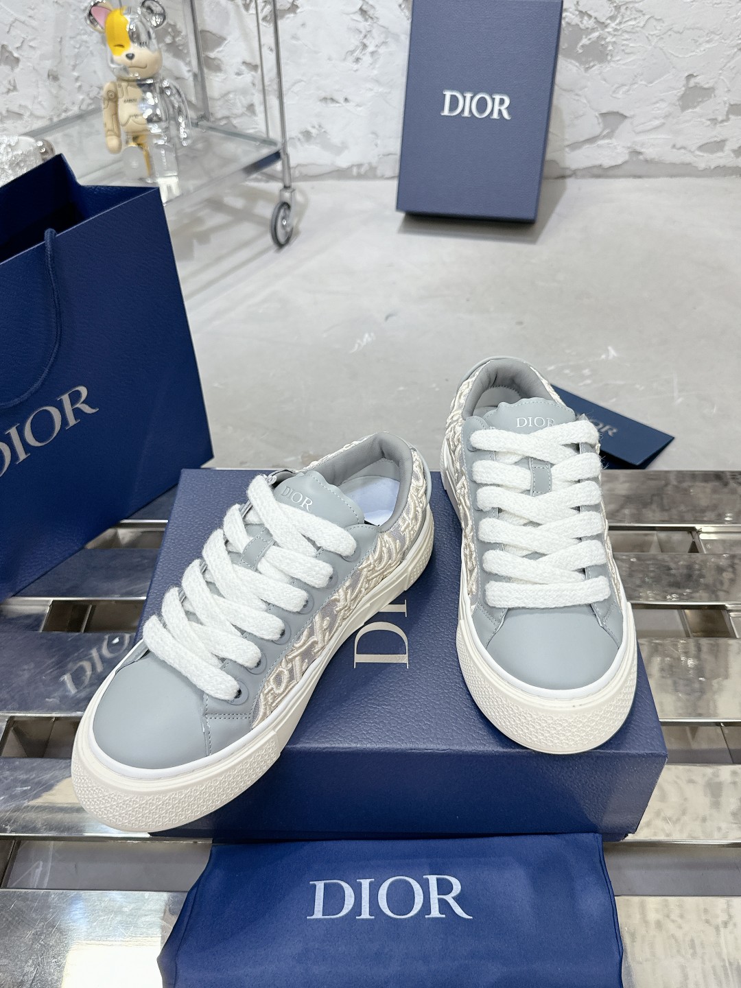 Dior B33 Series Couple Casual Sneakers Dior Gray Leather CD Diamond Pattern 5 a1728938176406 2432