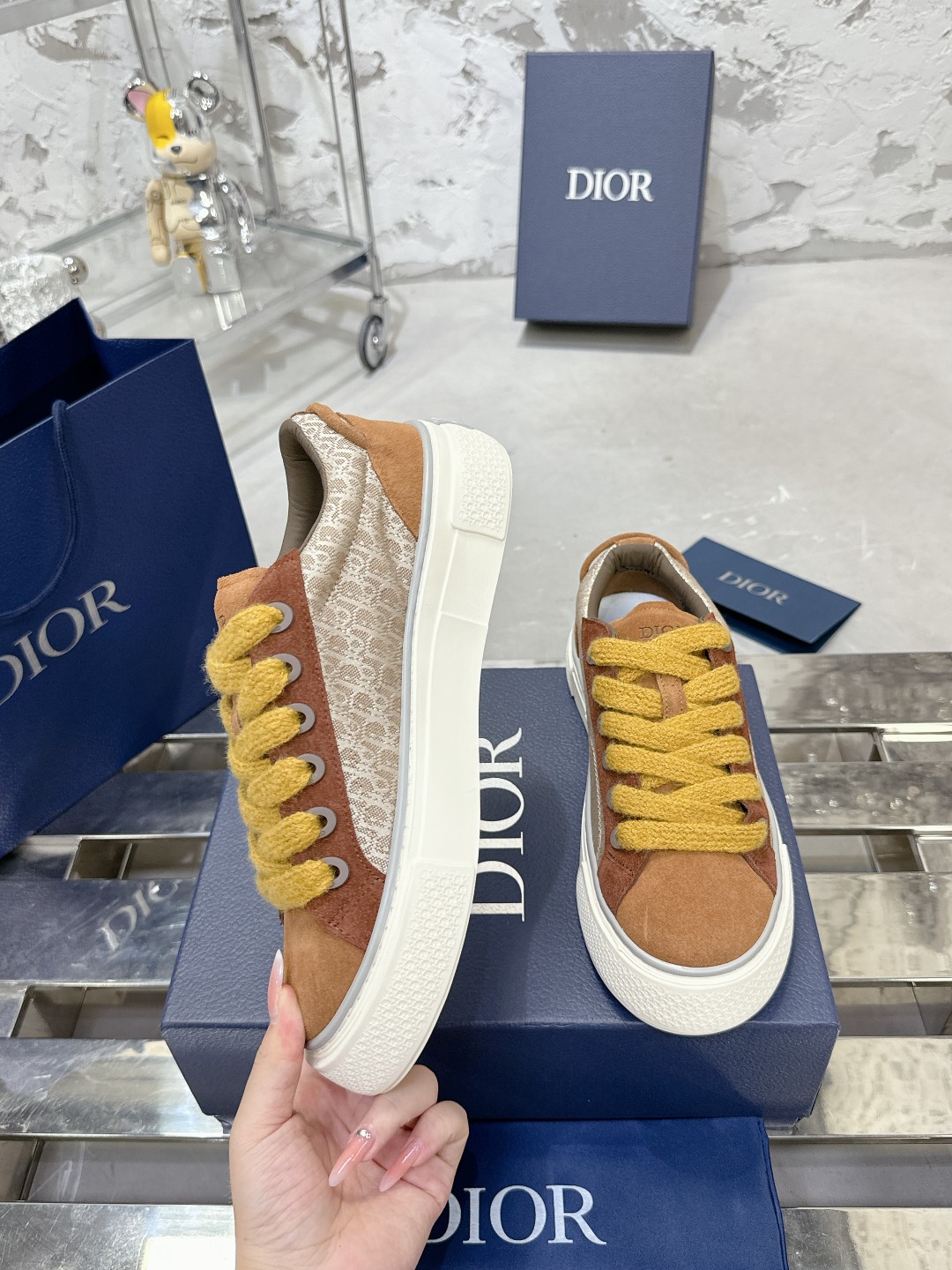 Dior B33 Series Casual Sneakers - Luxurious Leather, Iconic Design 4 a1728938294289 5826