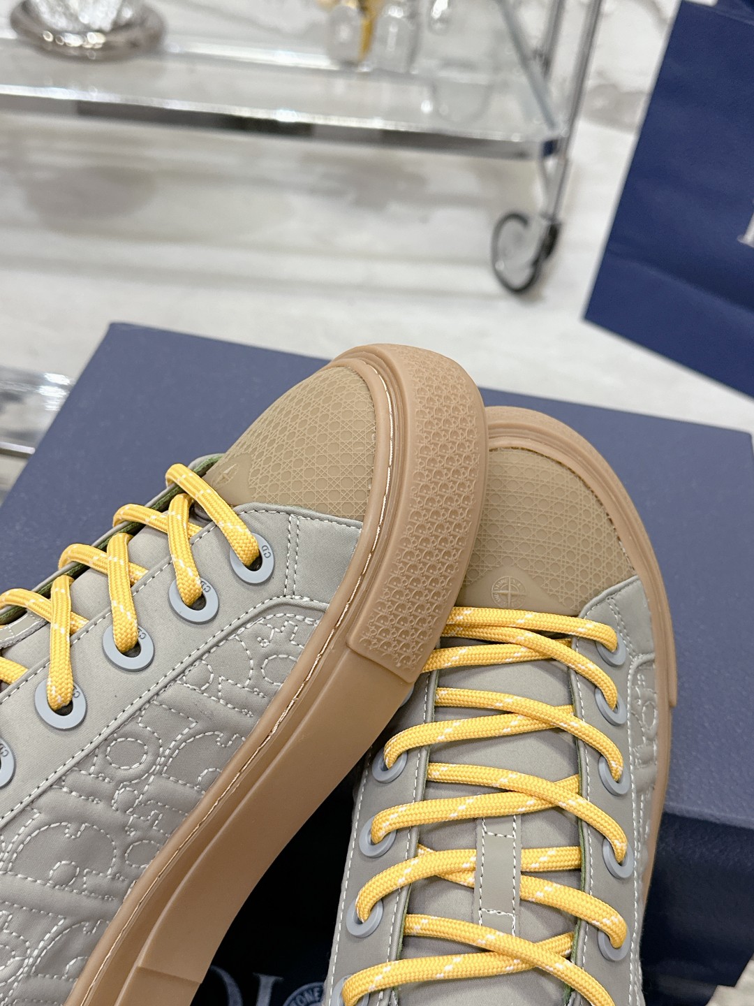 Dior B33 Oblique Jacquard Sneaker, Limited Edition, Unisex, Comfort & Style 10 a1729465868669 7183