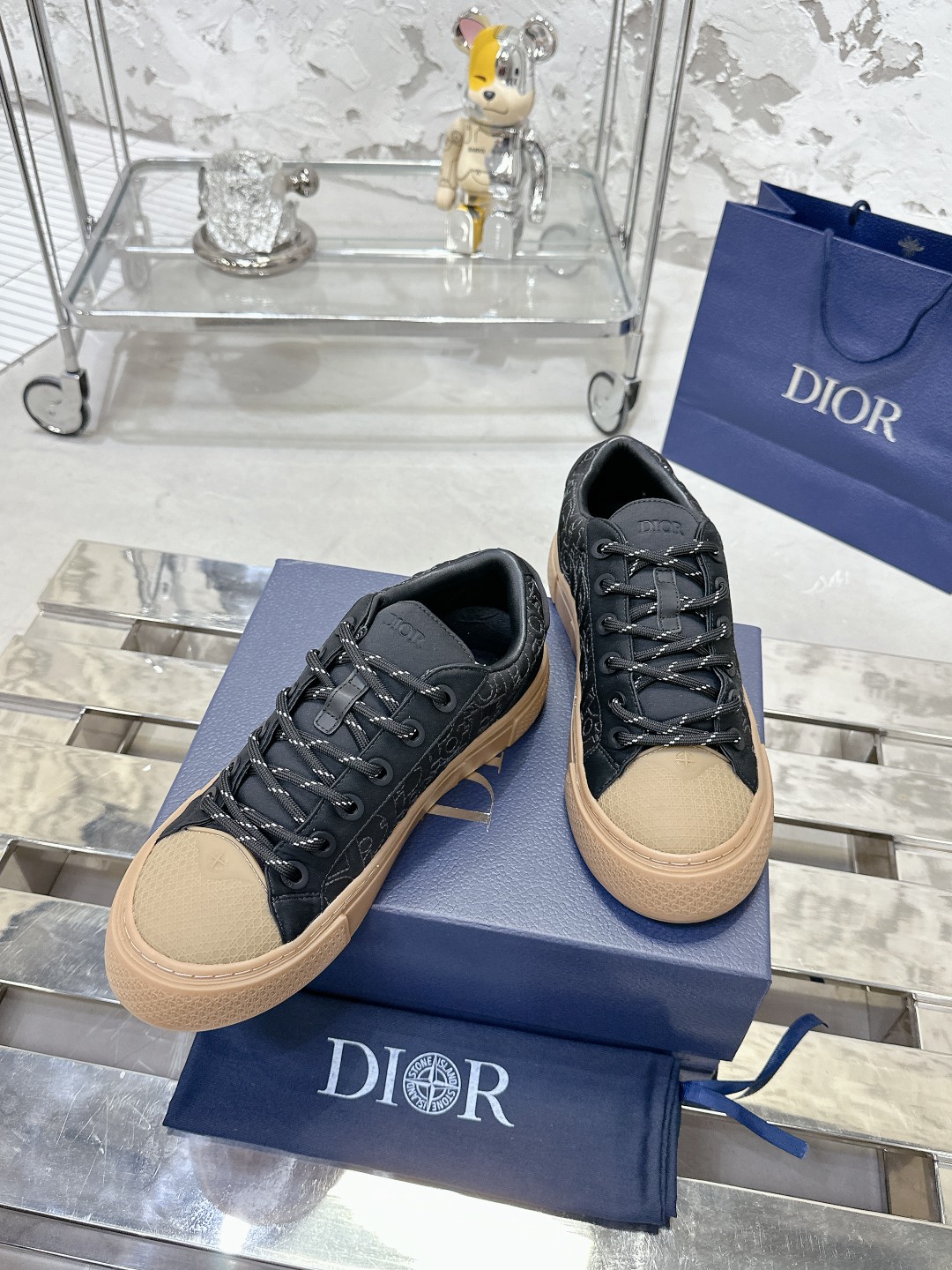 Dior B33 Oblique Jacquard Sneakers - Limited Edition Snake Year Style 4 a1729465883035 1502